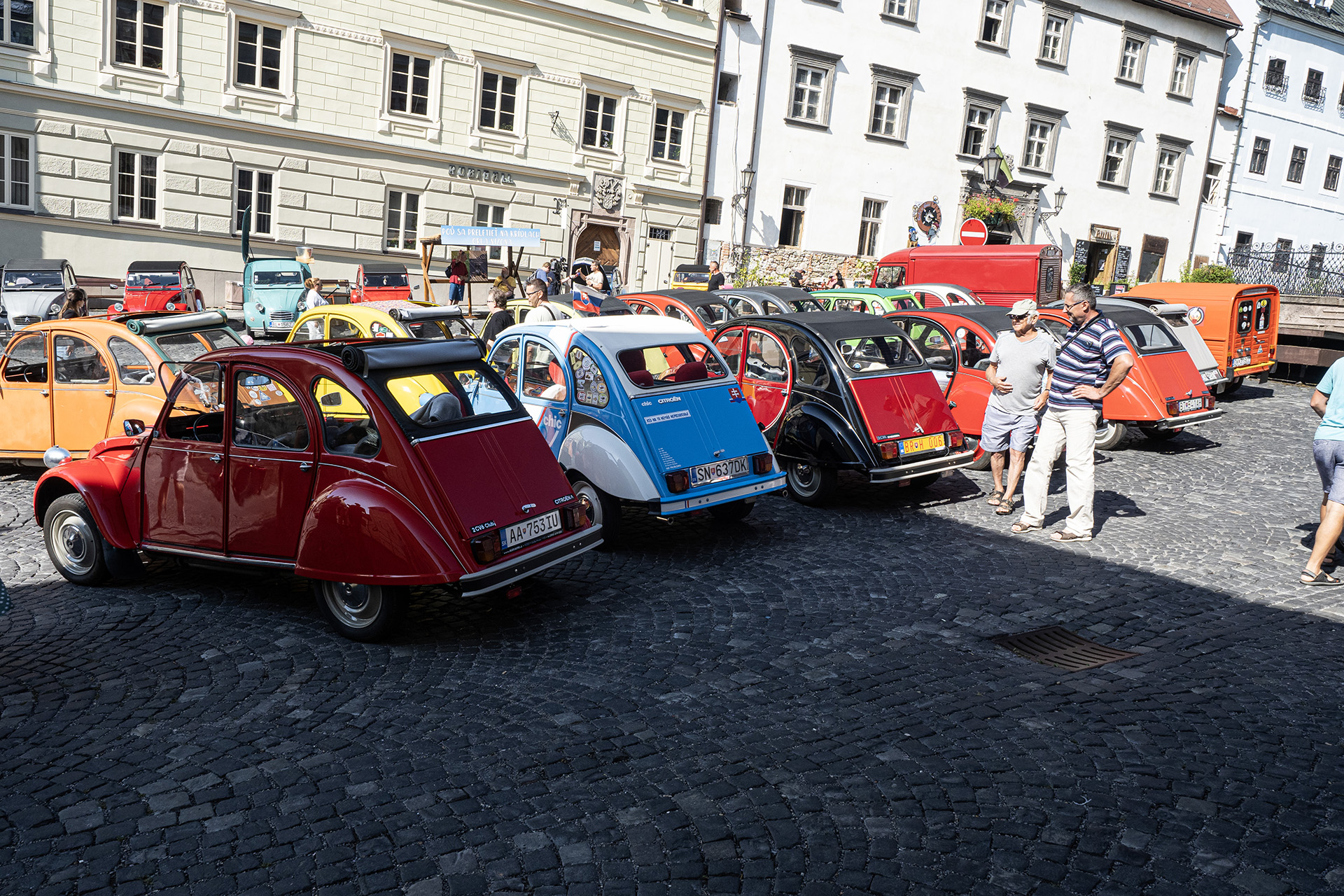 Banská Štiavnica patrila kačiciam (Citroën 2CV)