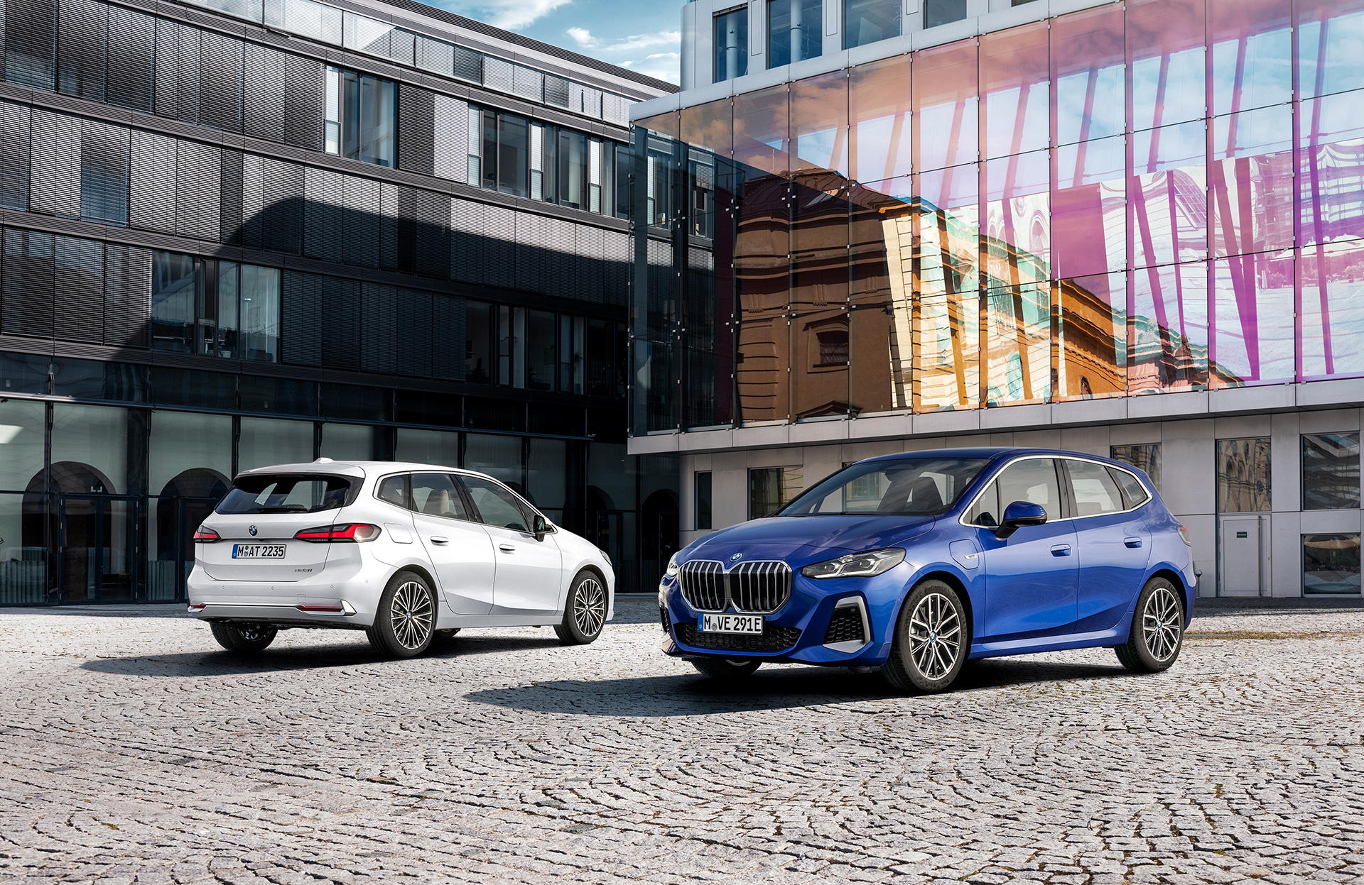Nový BMW 2 Active Tourer môže mať plug-in hybrid s 326 koňmi