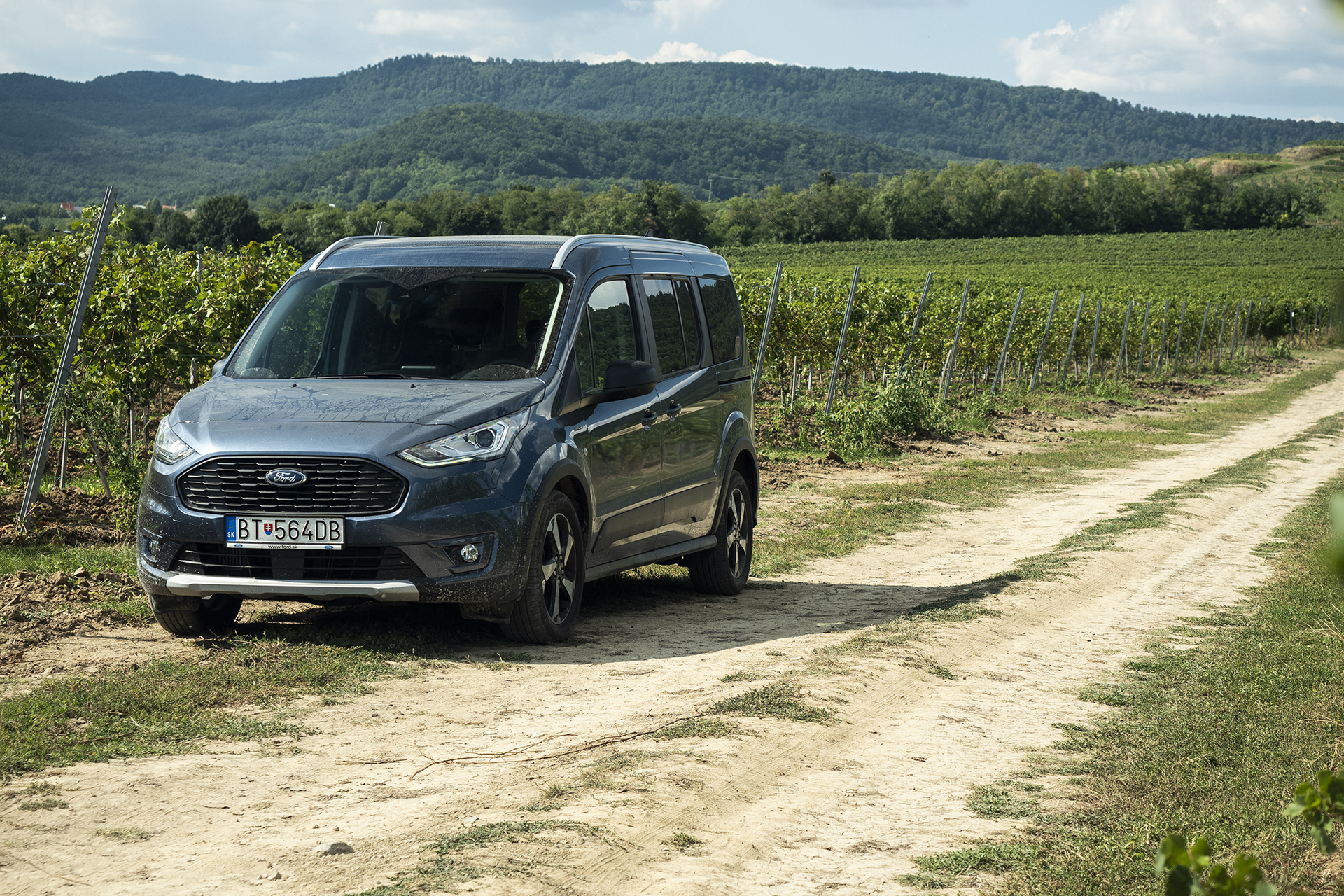Test: Ford Grand Tourneo Connect Active – Užitočný jazvečík s dlhým menom