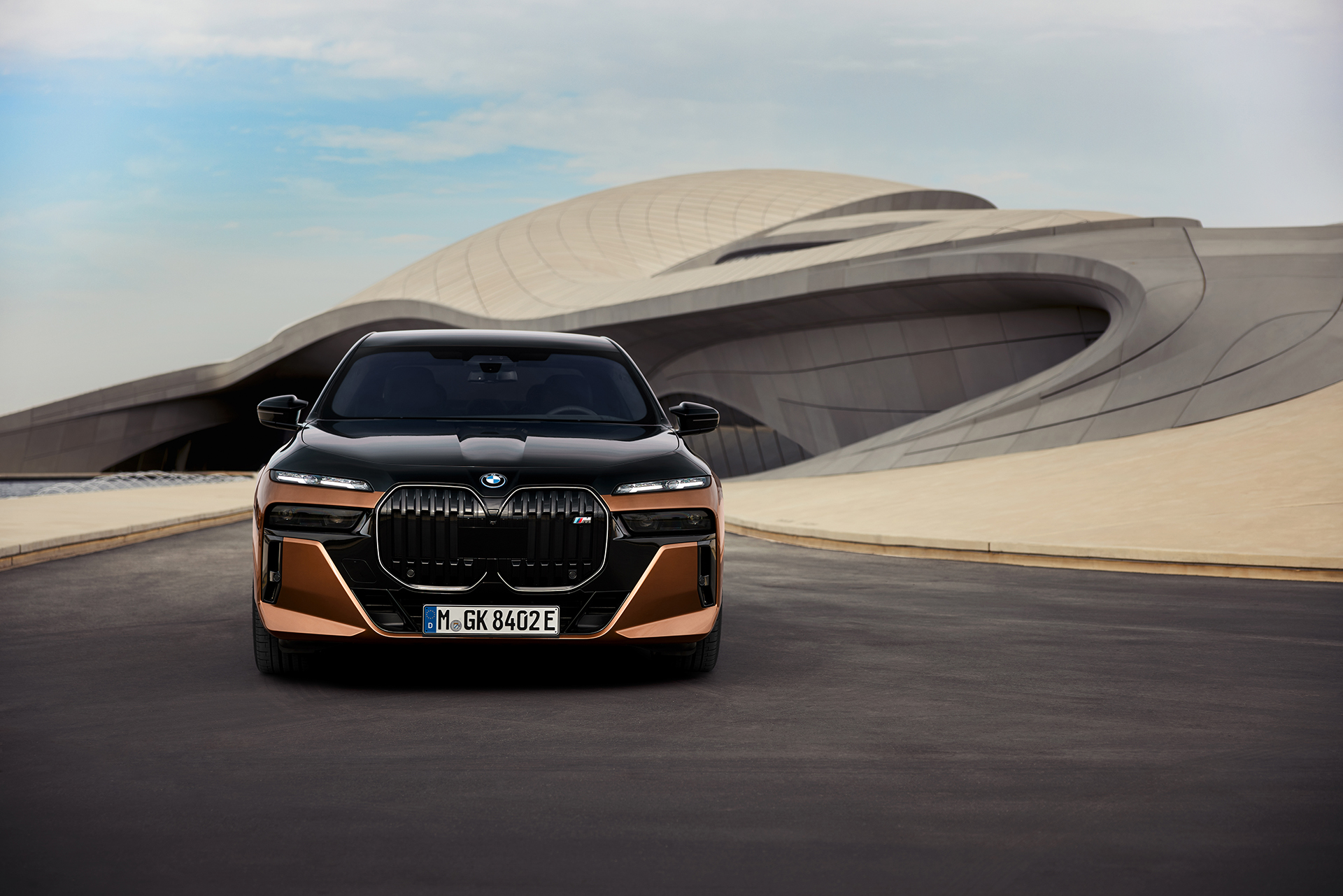 BMW i7 M70: Vlajková loď s extrémnym výkonom