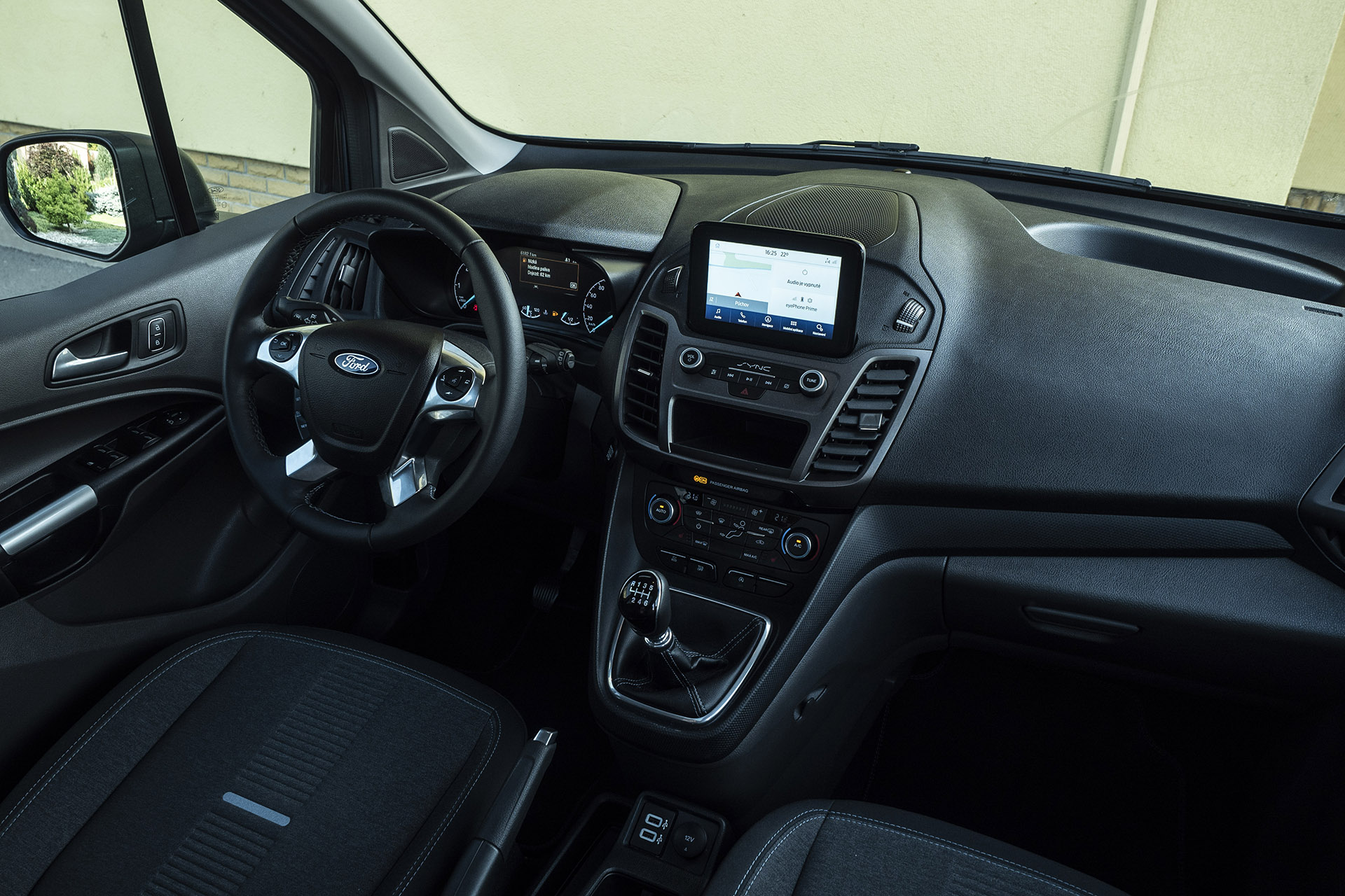 Test: Ford Grand Tourneo Connect Active – Užitočný jazvečík s dlhým menom