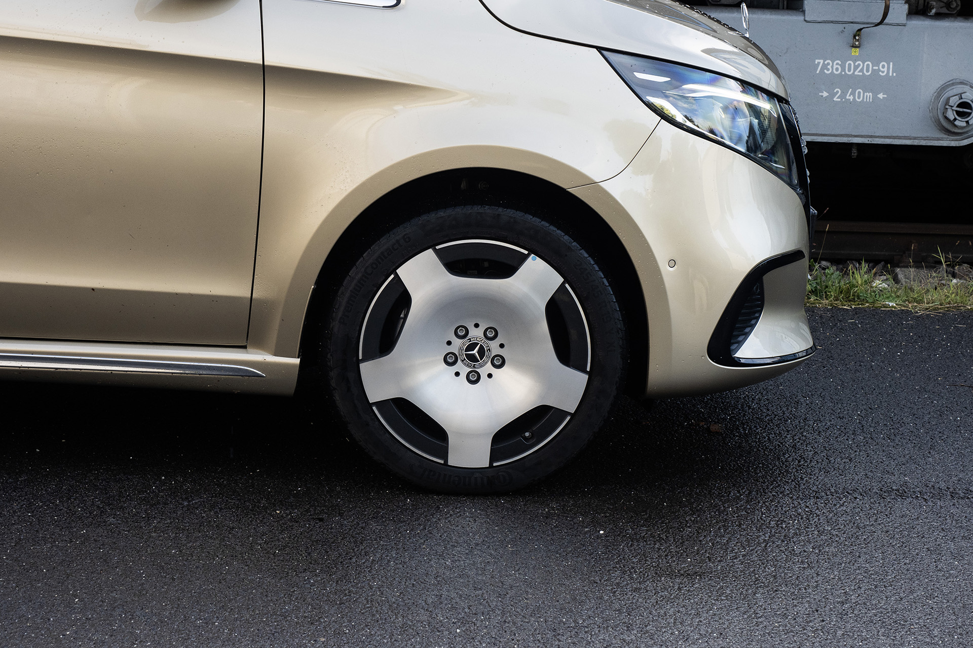 Test: Mercedes-Benz V300d - Luxus Maybachu, ale veľmi nenápadne