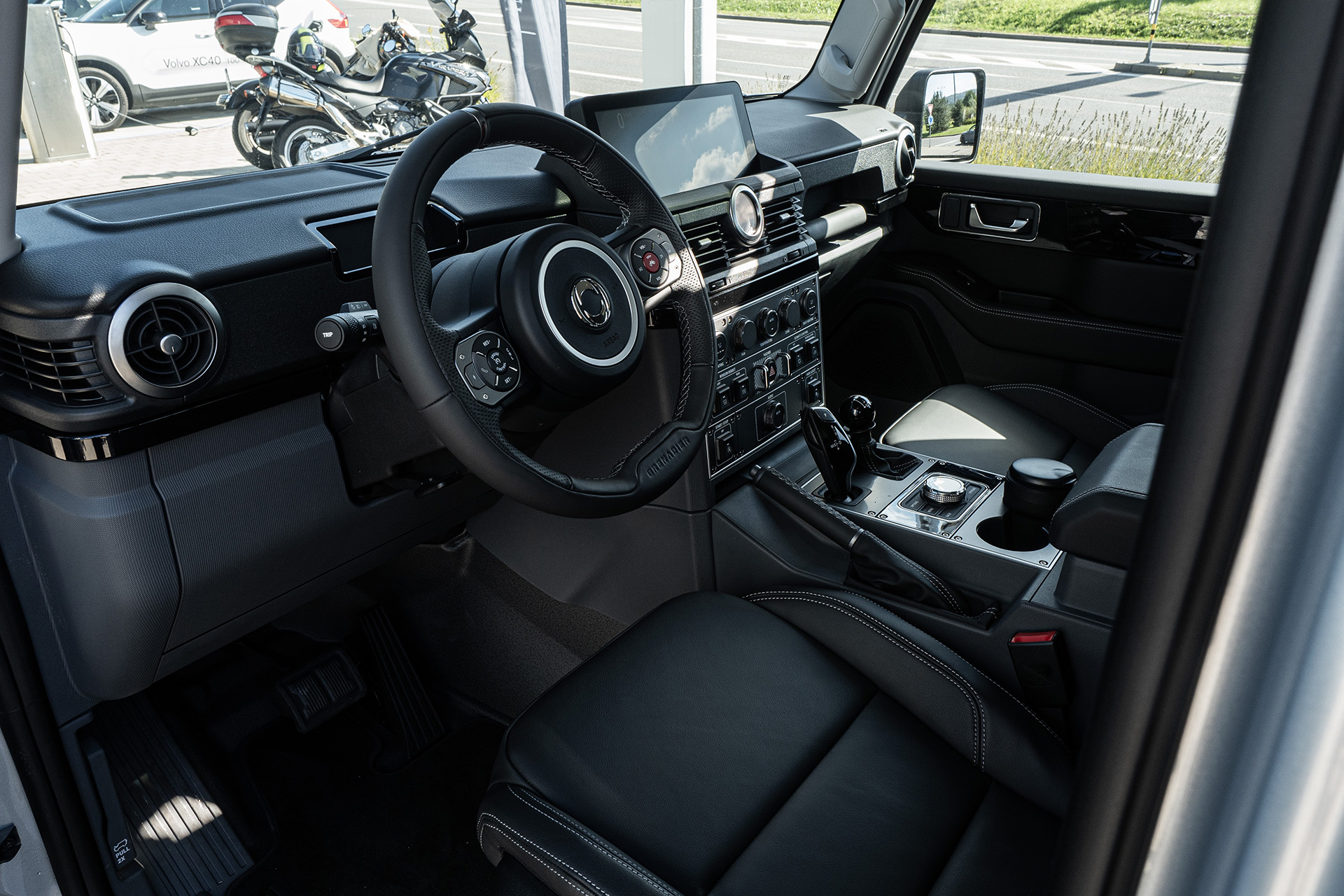 Drsný off-road Ineos Grenadier je už oficiálne na Slovensku