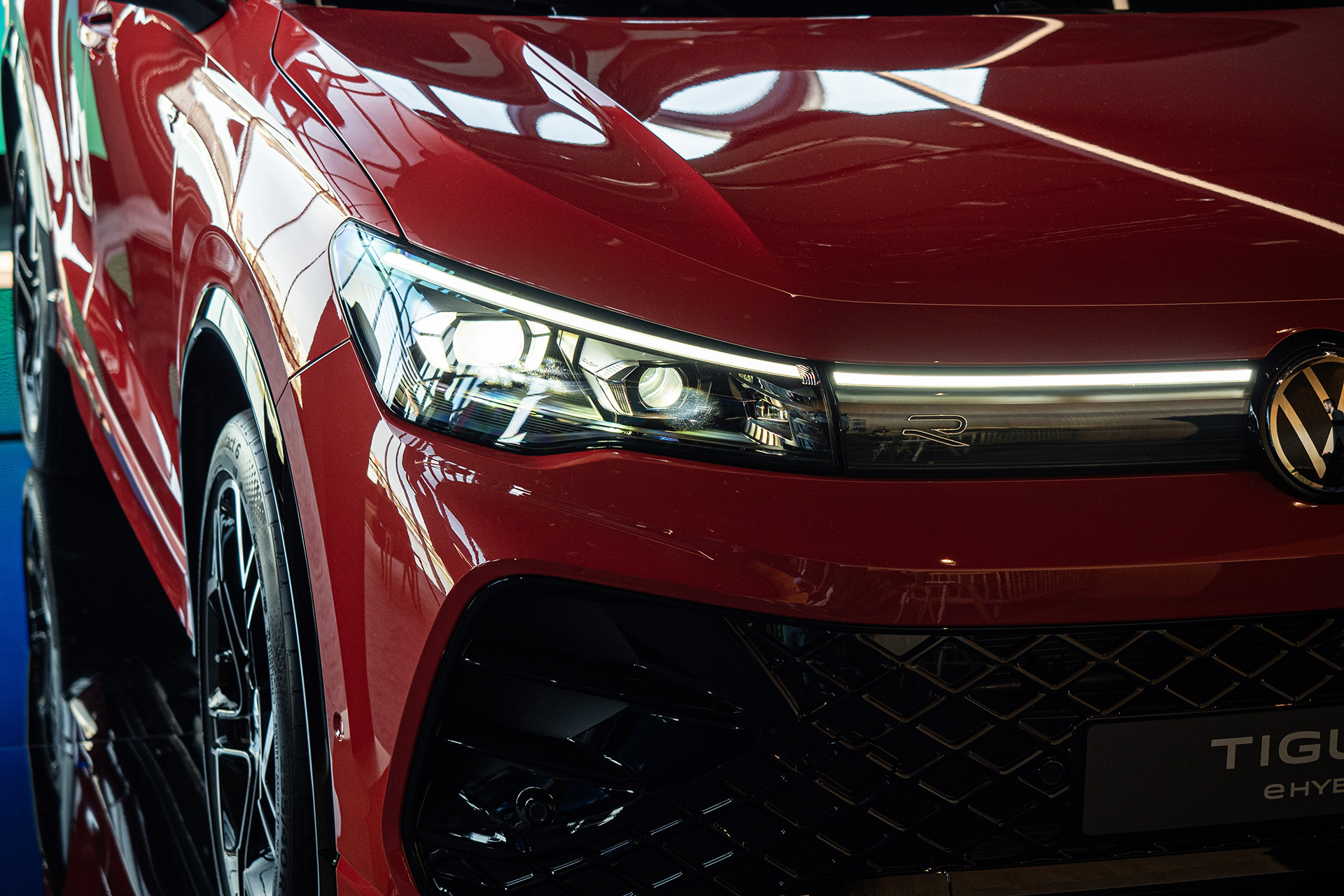 Pozreli sme si naživo nový Touareg, Tiguan aj Passat