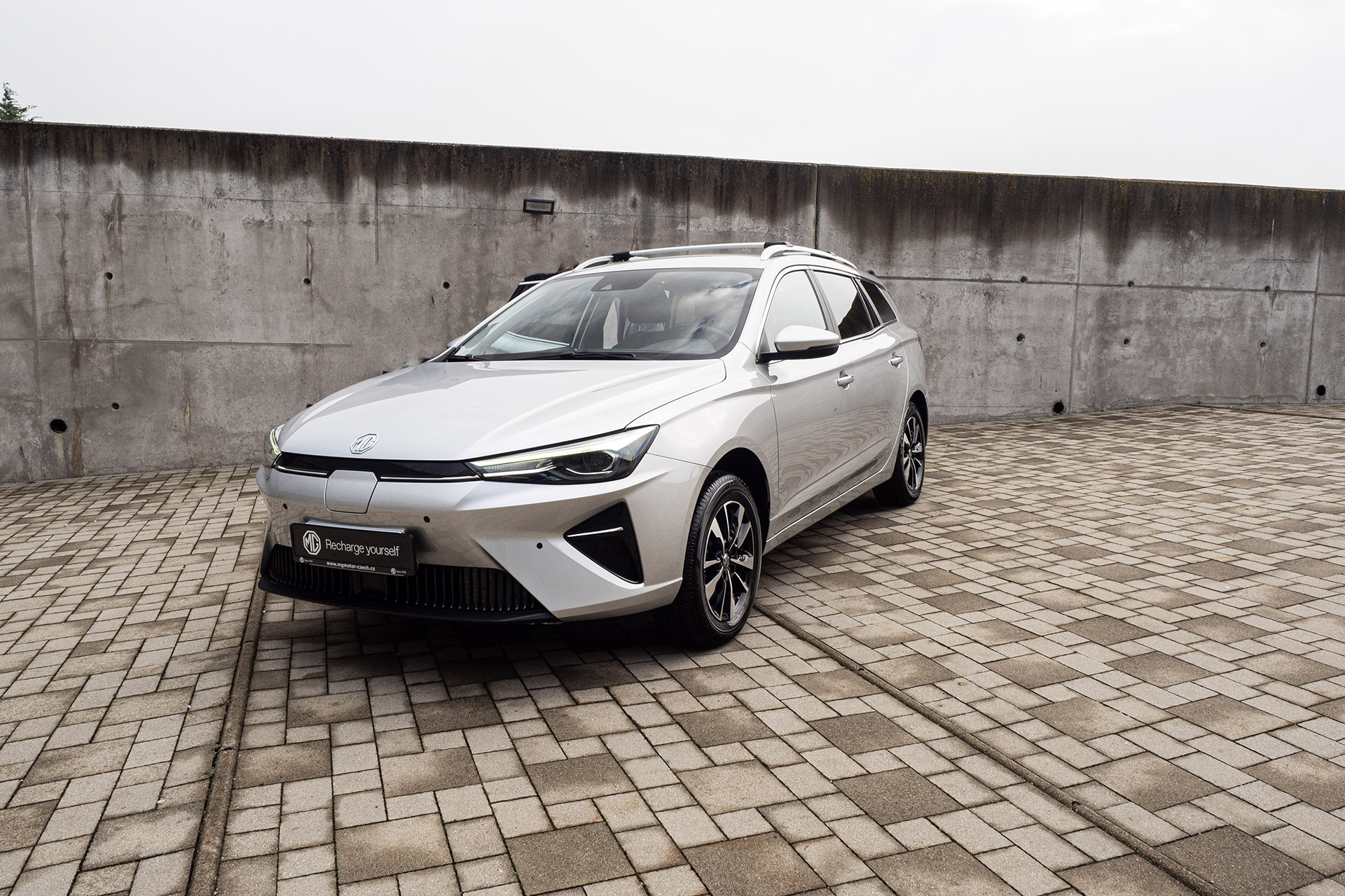 MG5 prichádza na náš trh ako prvé kombi s elektrickým pohonom