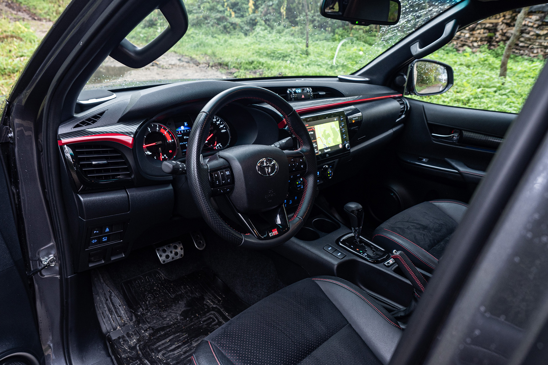 Toyota Hilux GR Sport: Kráľ nezničiteľnosti má športový prevlek