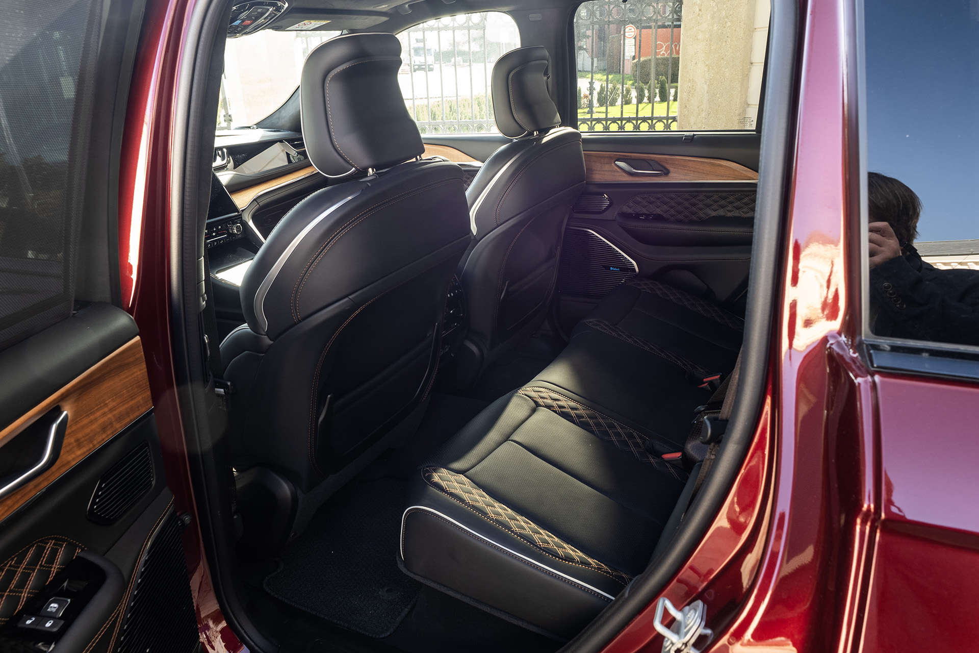 Jeep Grand Cherokee prichádza späť ako luxusný hybridný krížnik