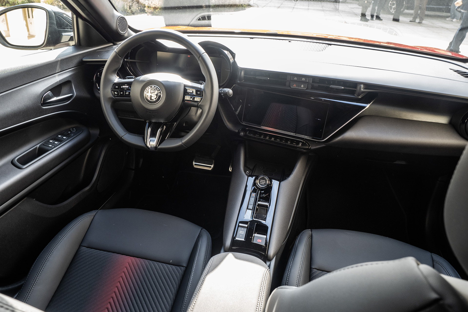 Alfa Romeo Junior na Slovensku predvedie nielen hybrid, ale aj elektrický pohon