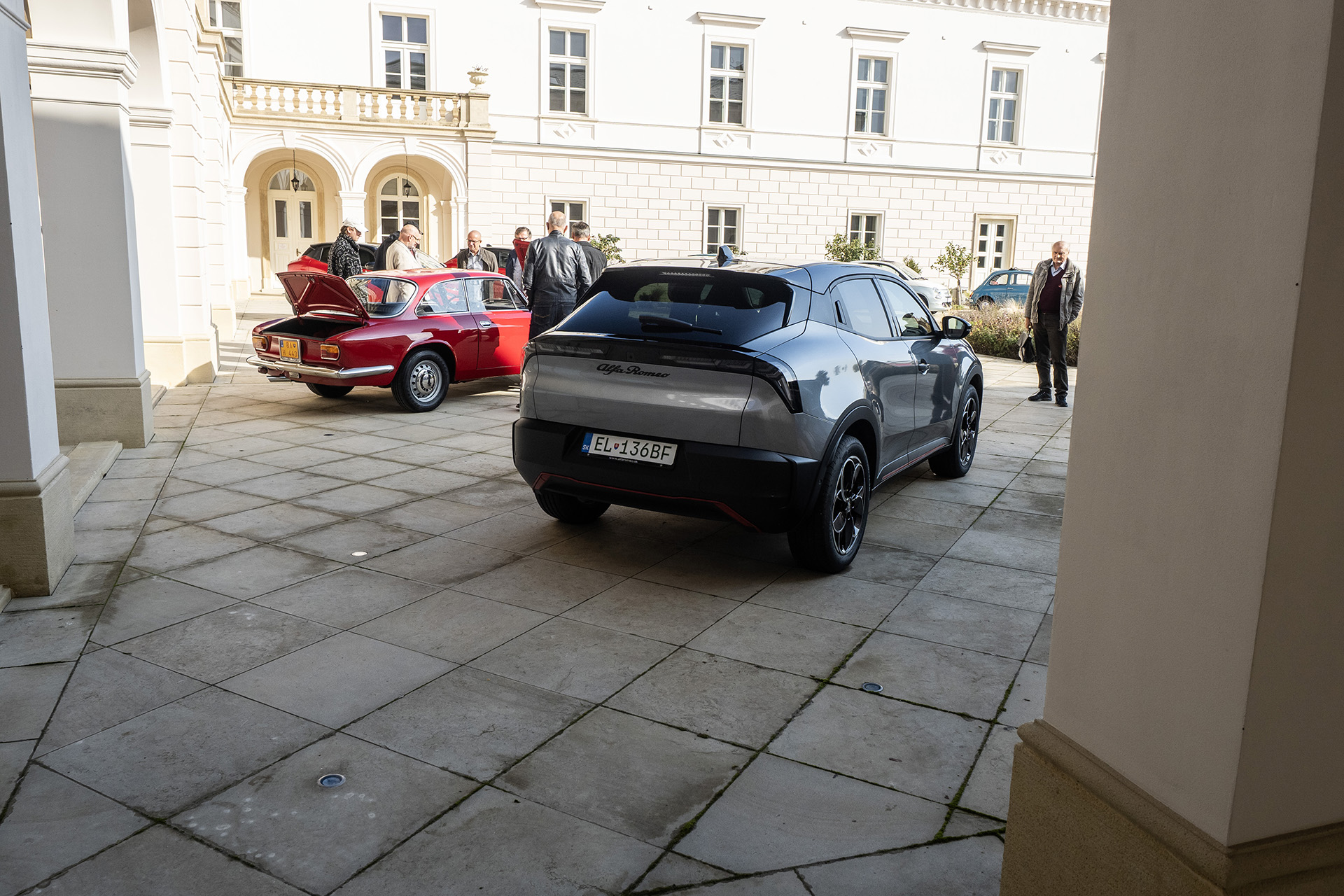 Alfa Romeo Junior na Slovensku predvedie nielen hybrid, ale aj elektrický pohon