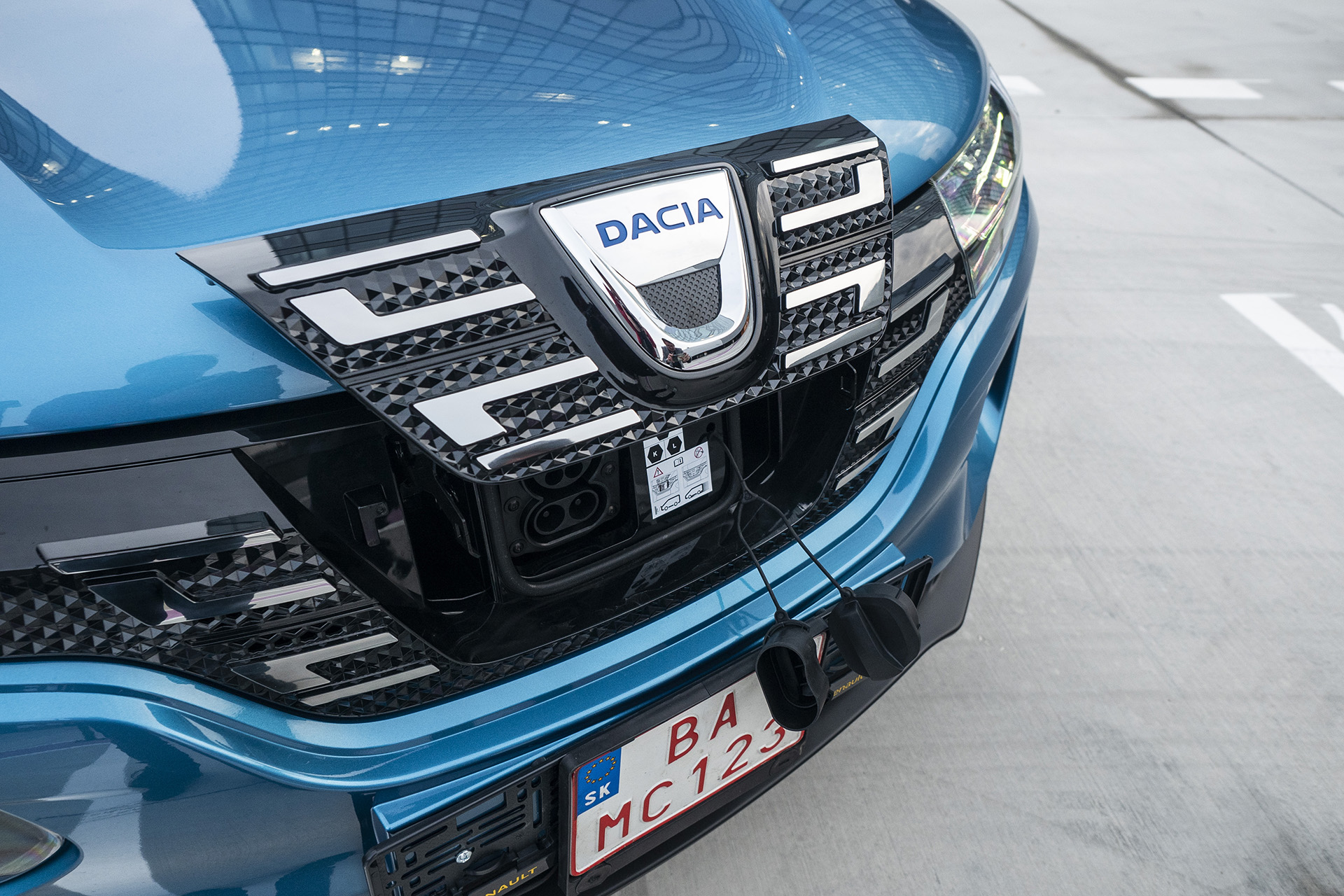 Dacia Spring: Skúsili sme si najlacnejší elektromobil, je prekvapivo dobrý!