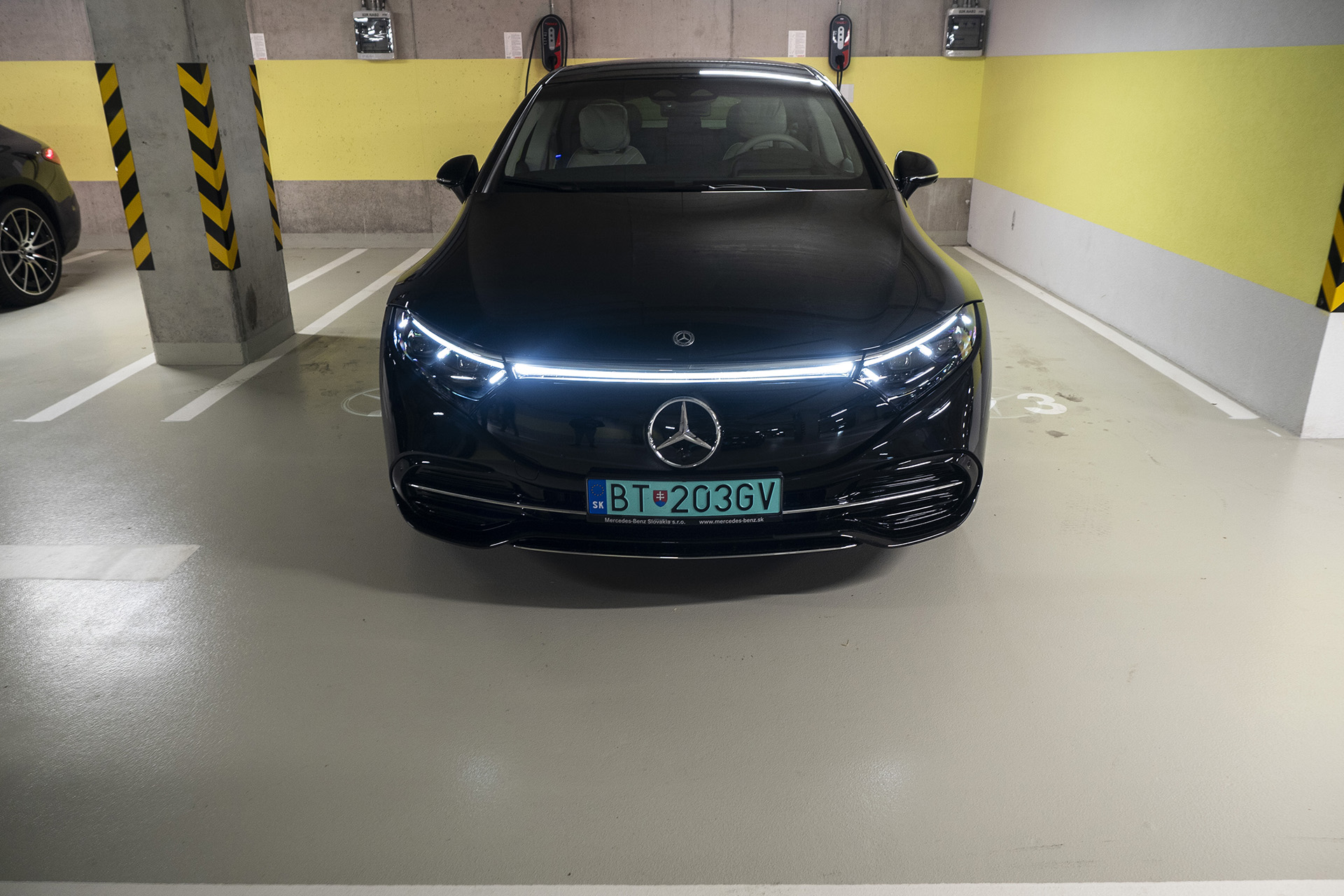 Nový model EQS od Mercedes-EQ je na vrchole ponuky, čo nás na ňom zaujalo?