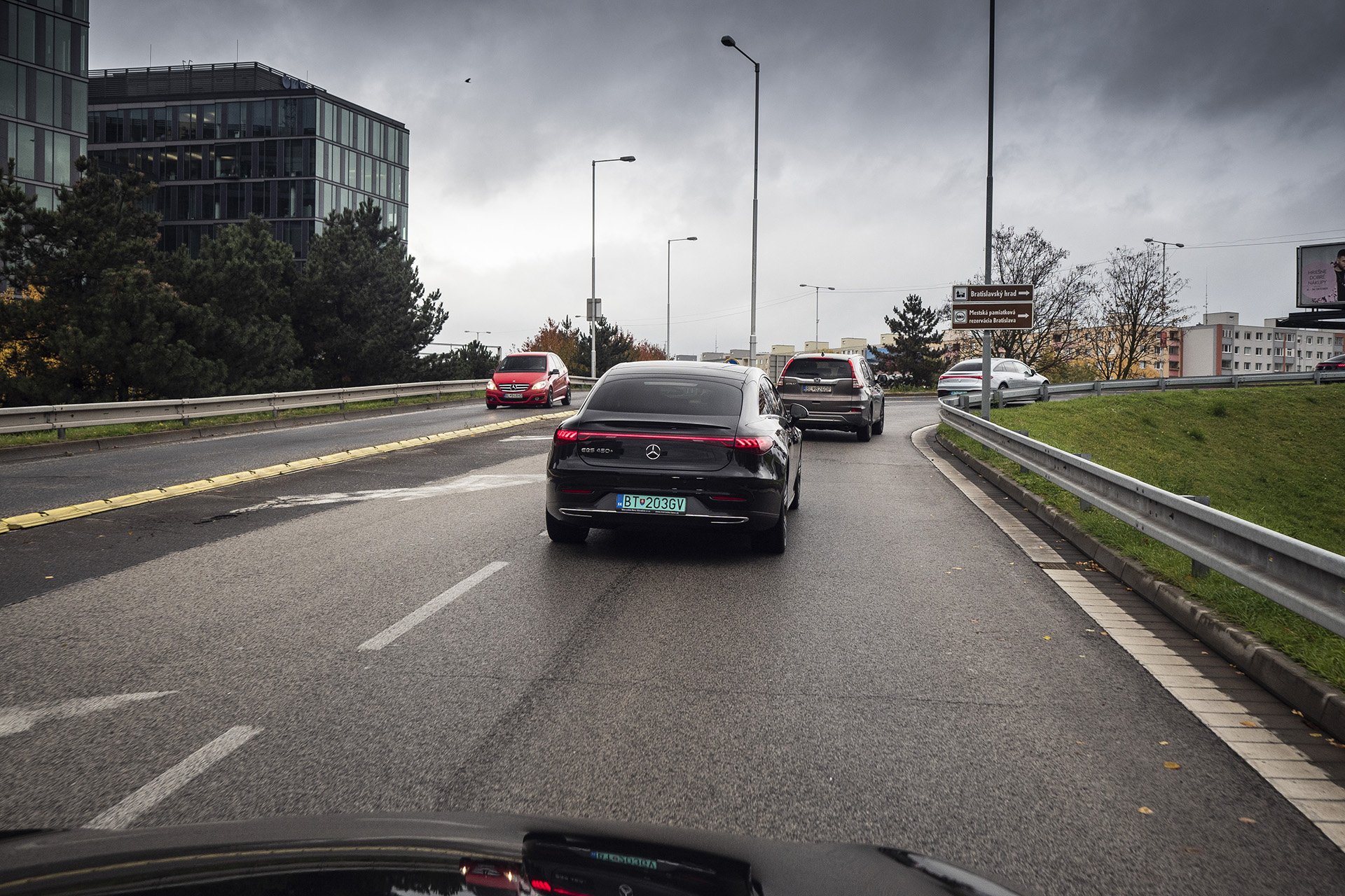 Nový model EQS od Mercedes-EQ je na vrchole ponuky, čo nás na ňom zaujalo?