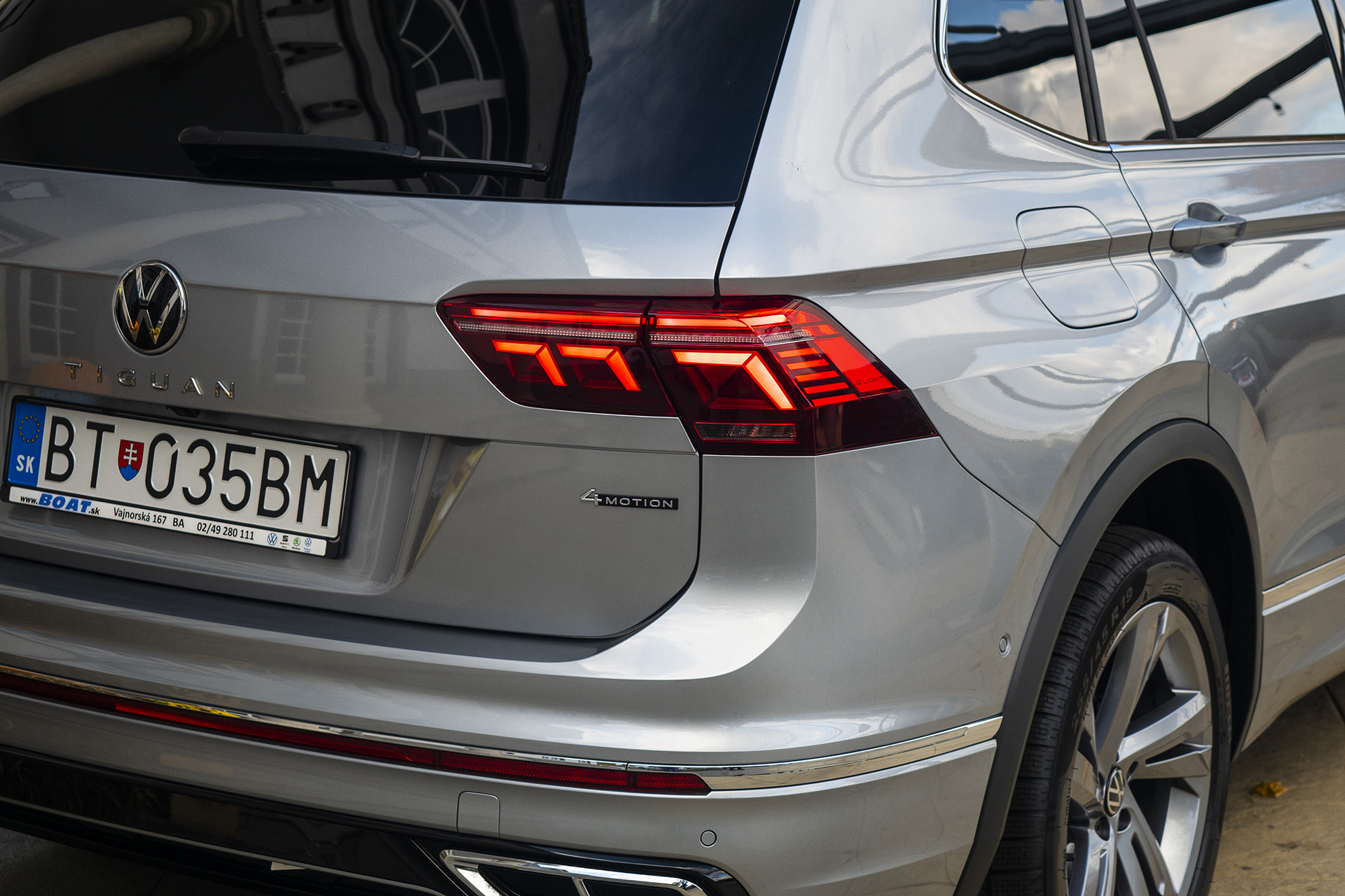 Pozreli sme si vynovený Volkswagen Tiguan Allspace, je krajší ako doteraz