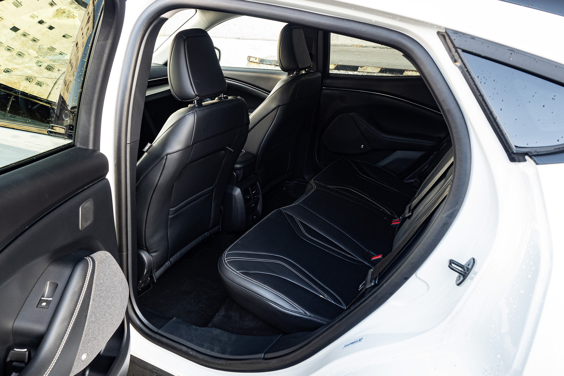 Ford Mustang Mach-E zvláda aj zimné cestovanie