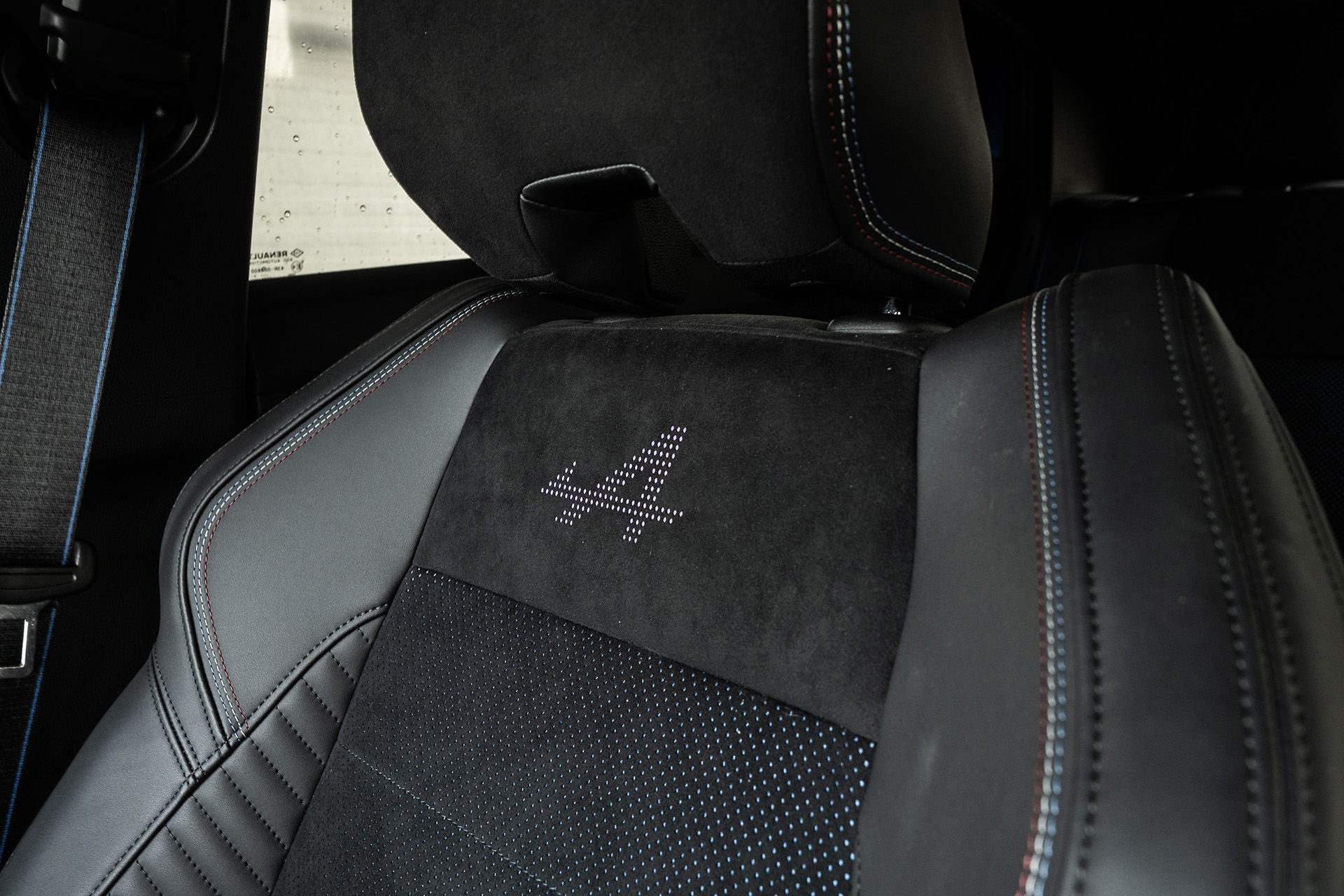 Test: Renault Rafale - Forma a funkcia v harmónii