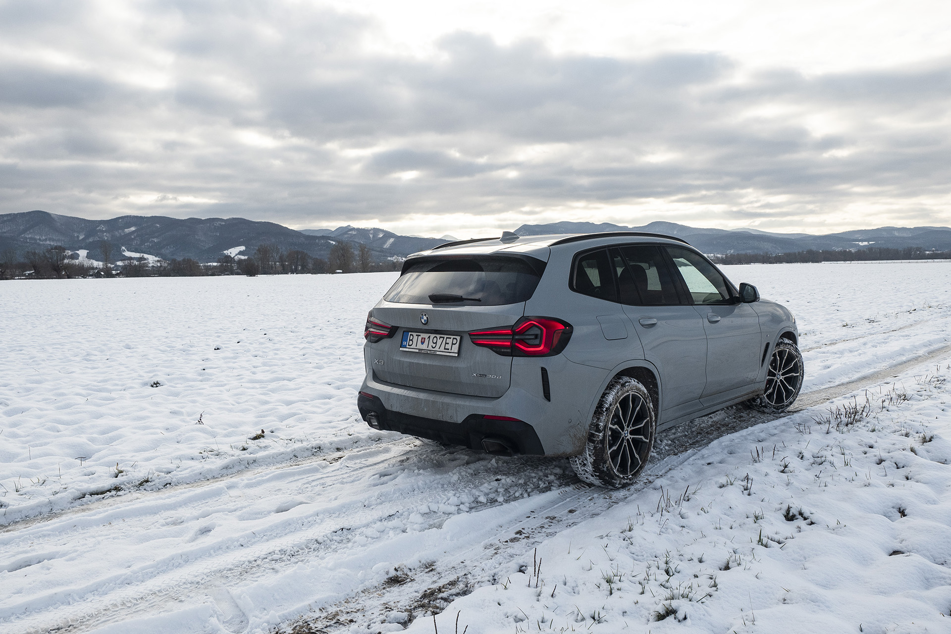 BMW X3 po facelifte: Naftové motory nemôžu odísť