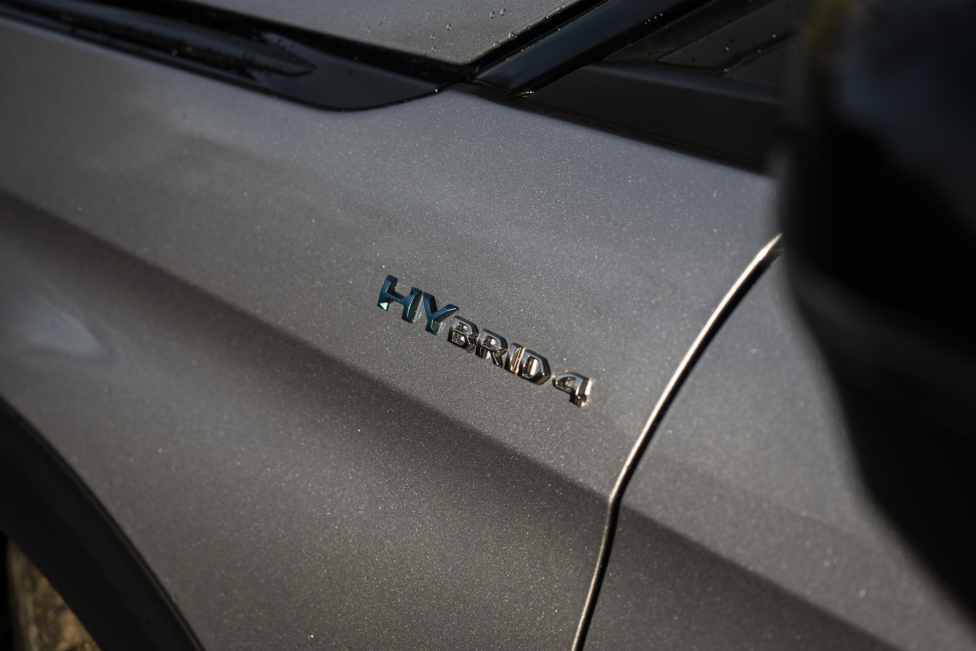 Peugeot 3008 Hybrid4: Koľko prejde na nabitie a koľko sa nabíja?