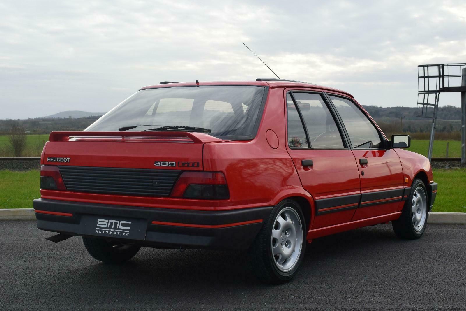 30 ročný Peugeot na predaj za 34 600 €, prečo?
