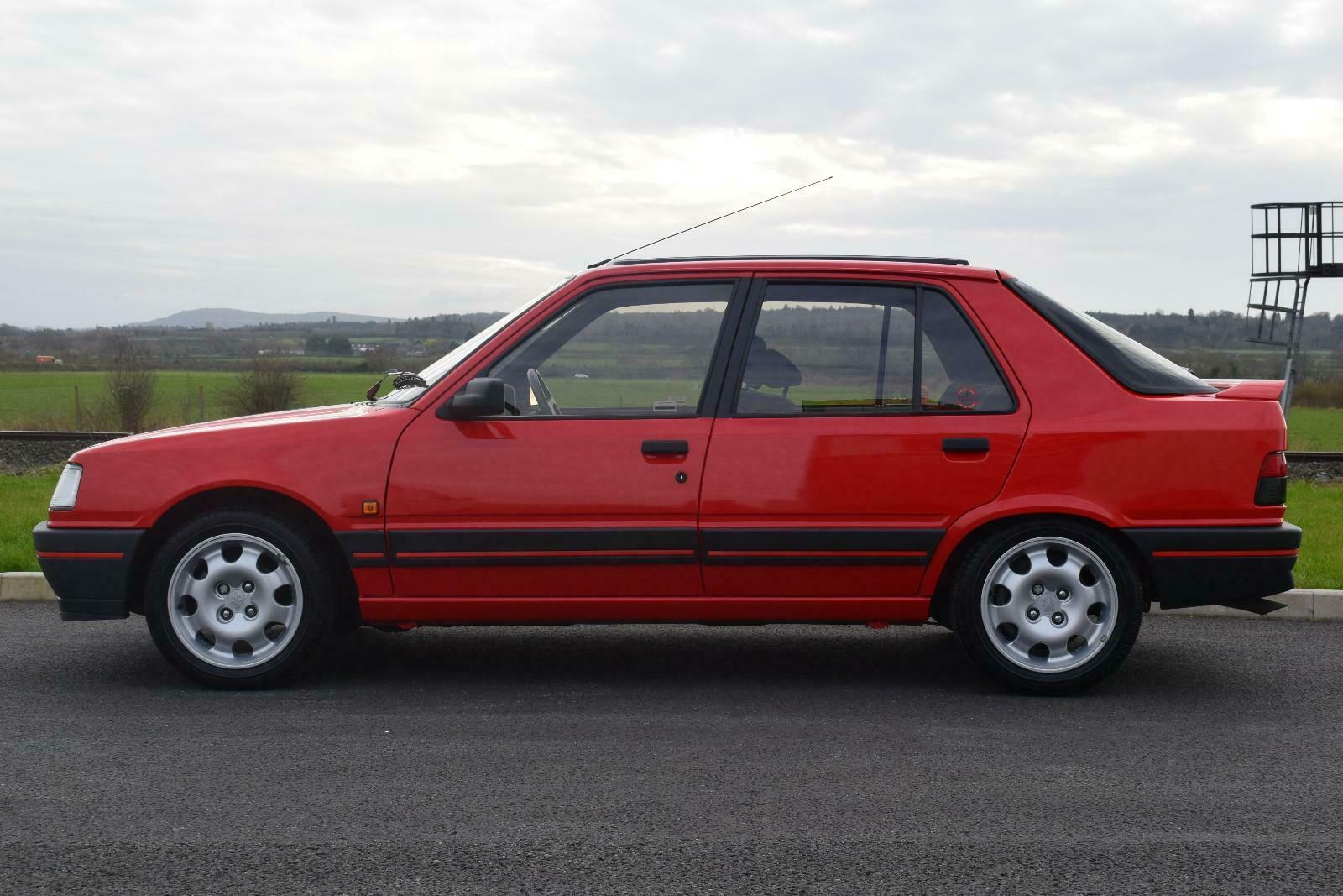 30 ročný Peugeot na predaj za 34 600 €, prečo?
