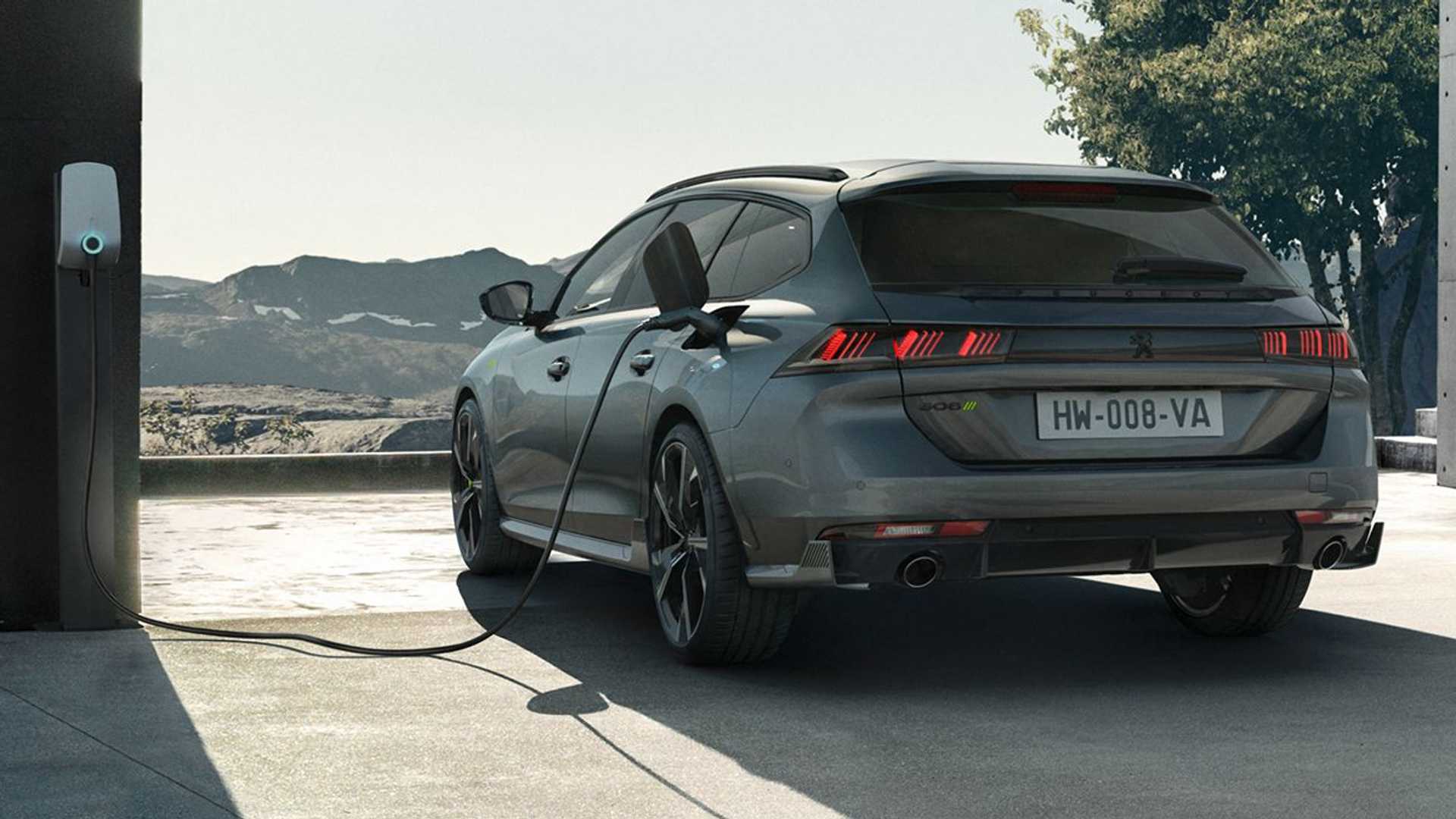 Peugeot predstavil najvýkonnejší model 508, bude mať až 360 koní!