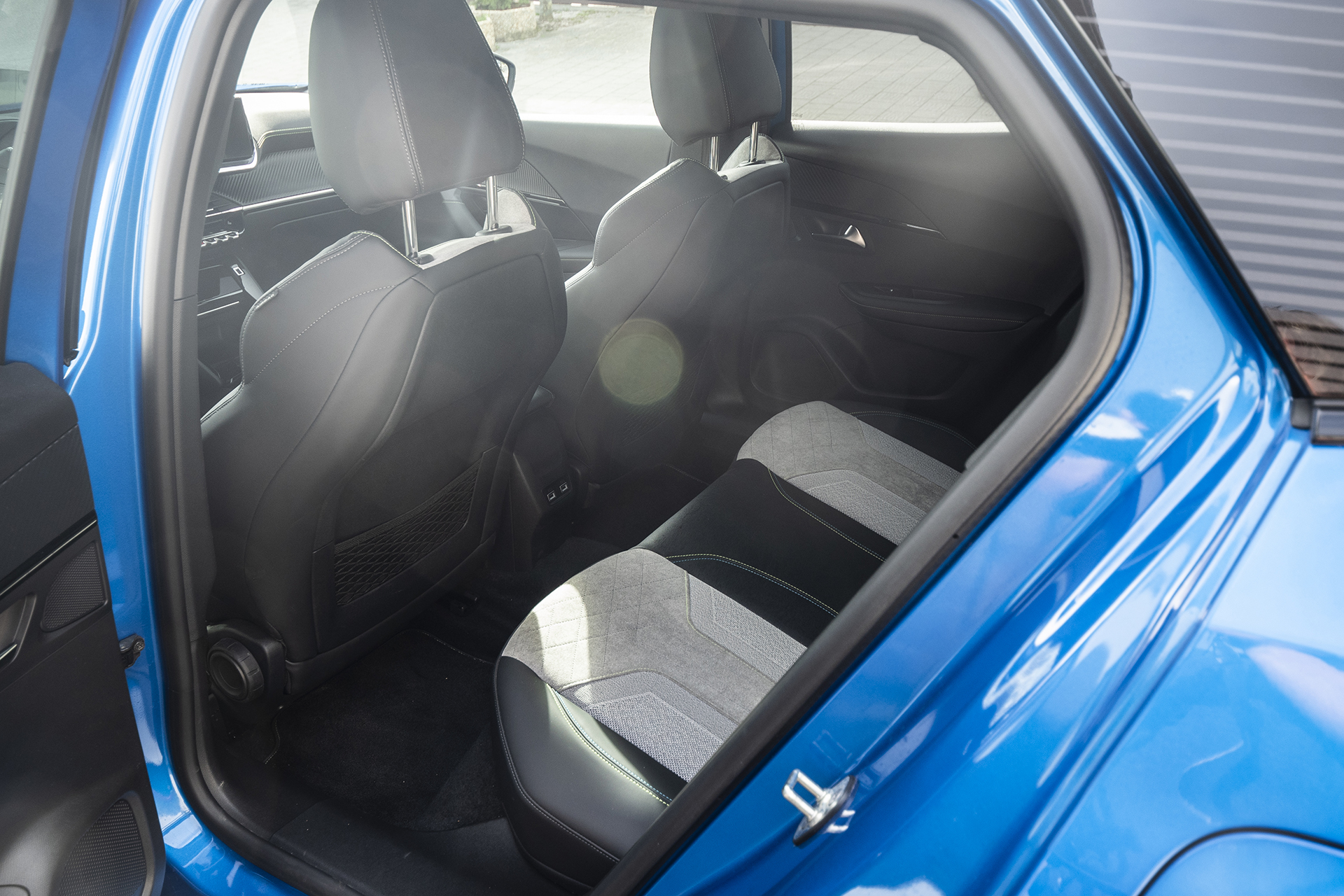 Peugeot e-2008