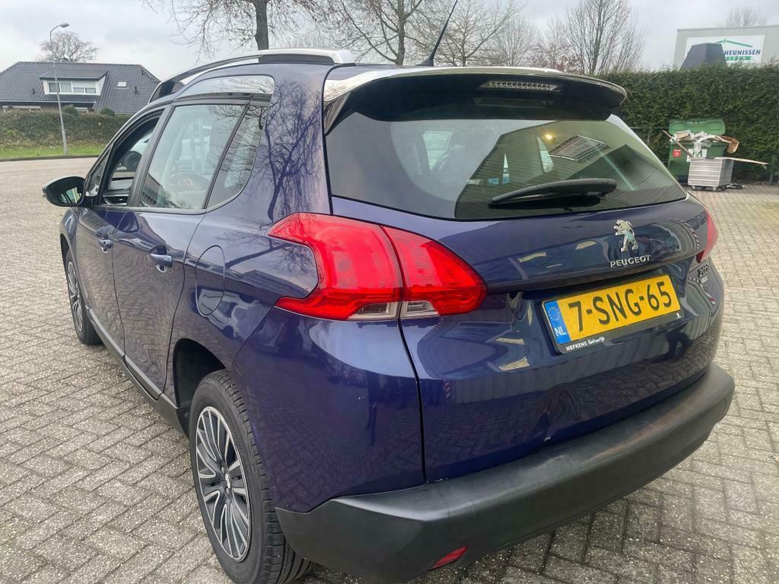 S Peugeotom najazdil cez 850 000 km, ešte ho predáva!