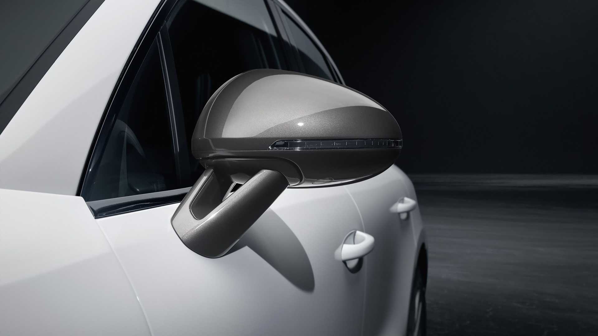 Porsche Macan T má byť obratné rodinné SUV so slávnym logom