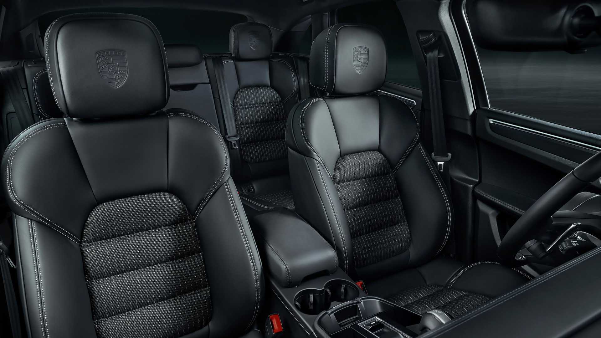 Porsche Macan T má byť obratné rodinné SUV so slávnym logom