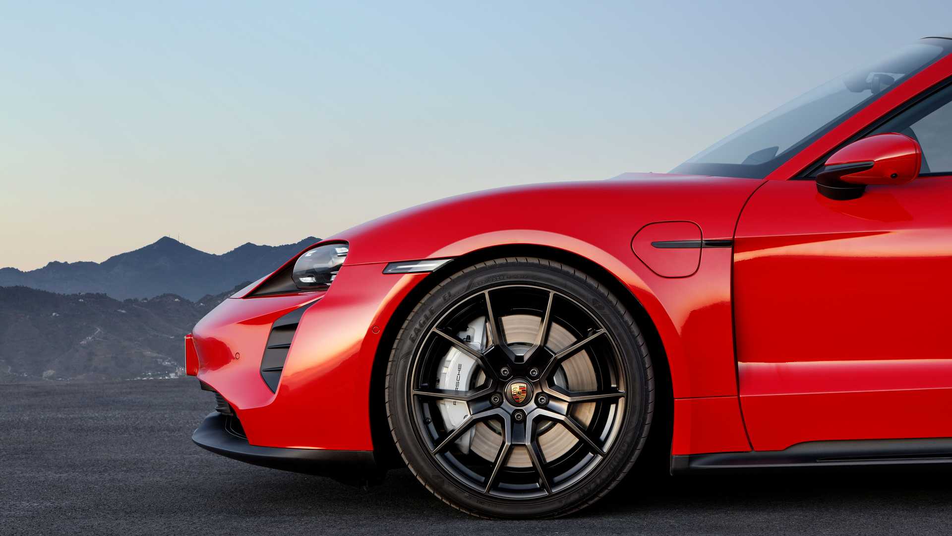 Porsche rozširuje ponuku Taycanu, pribudla verzia GTS