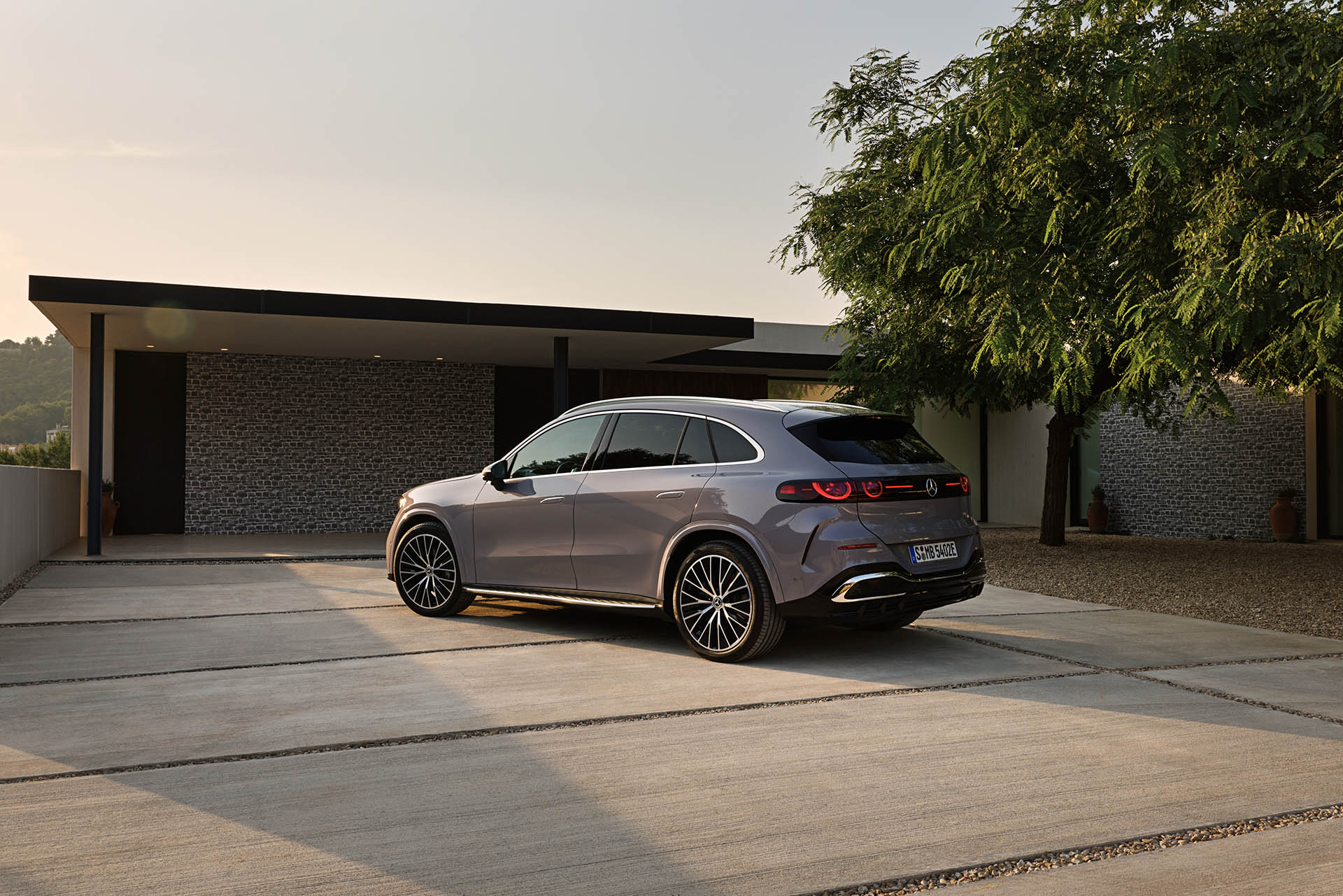 Porovnanie BMW iX3 vs Mercedes-Benz GLC EQ. Takto Nemci menia budúcnosť stredne veľkých SUV