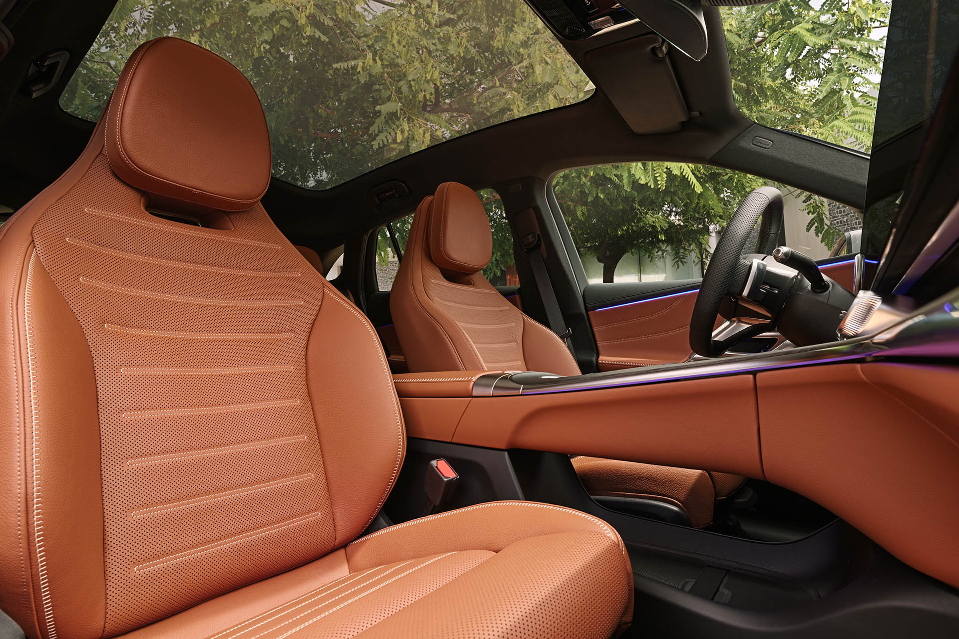 Pozrite sa na tú megalomanskú masku! Toto je nová GLC od Mercedesu, ktorou Nemci prepisujú doterajšiu stratégiu