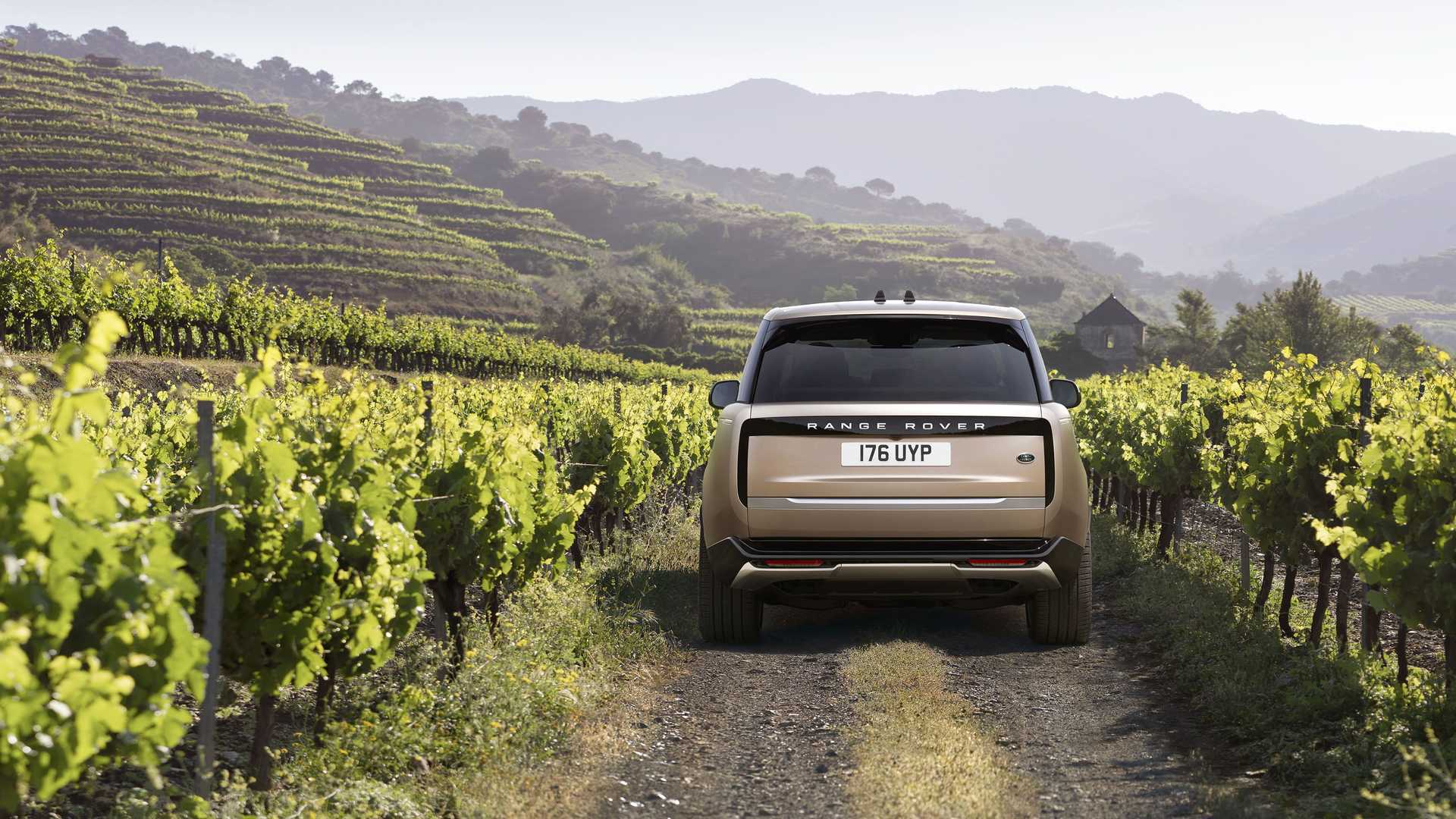 Nový Range Rover: Z veľkého sa stal obrovský