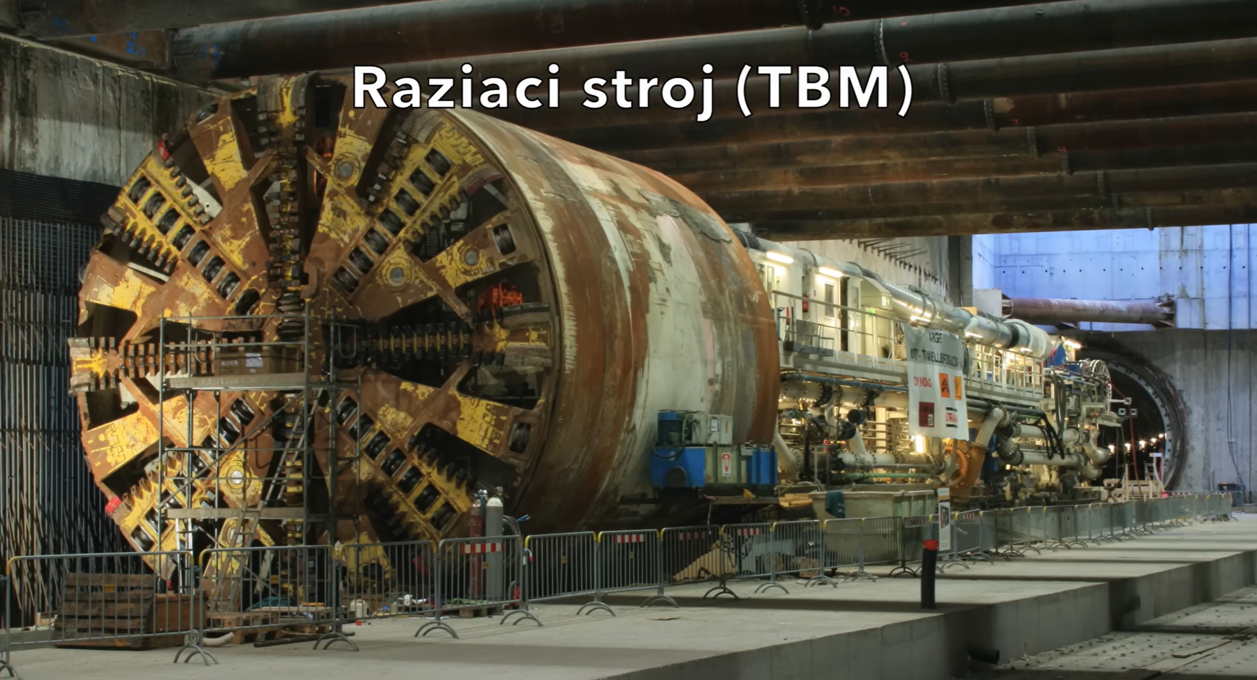 Raziaci stroj TBM na razenie tunelov (ilustračná fotografia).