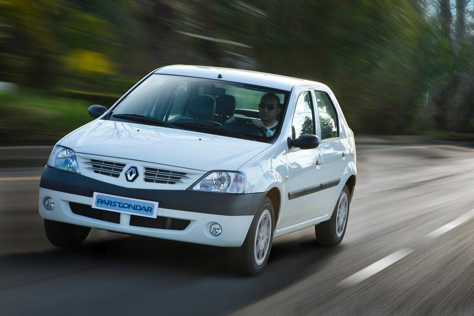 16 ročná Dacia Logan sa opäť začína vyrábať! Len 4 000 €!