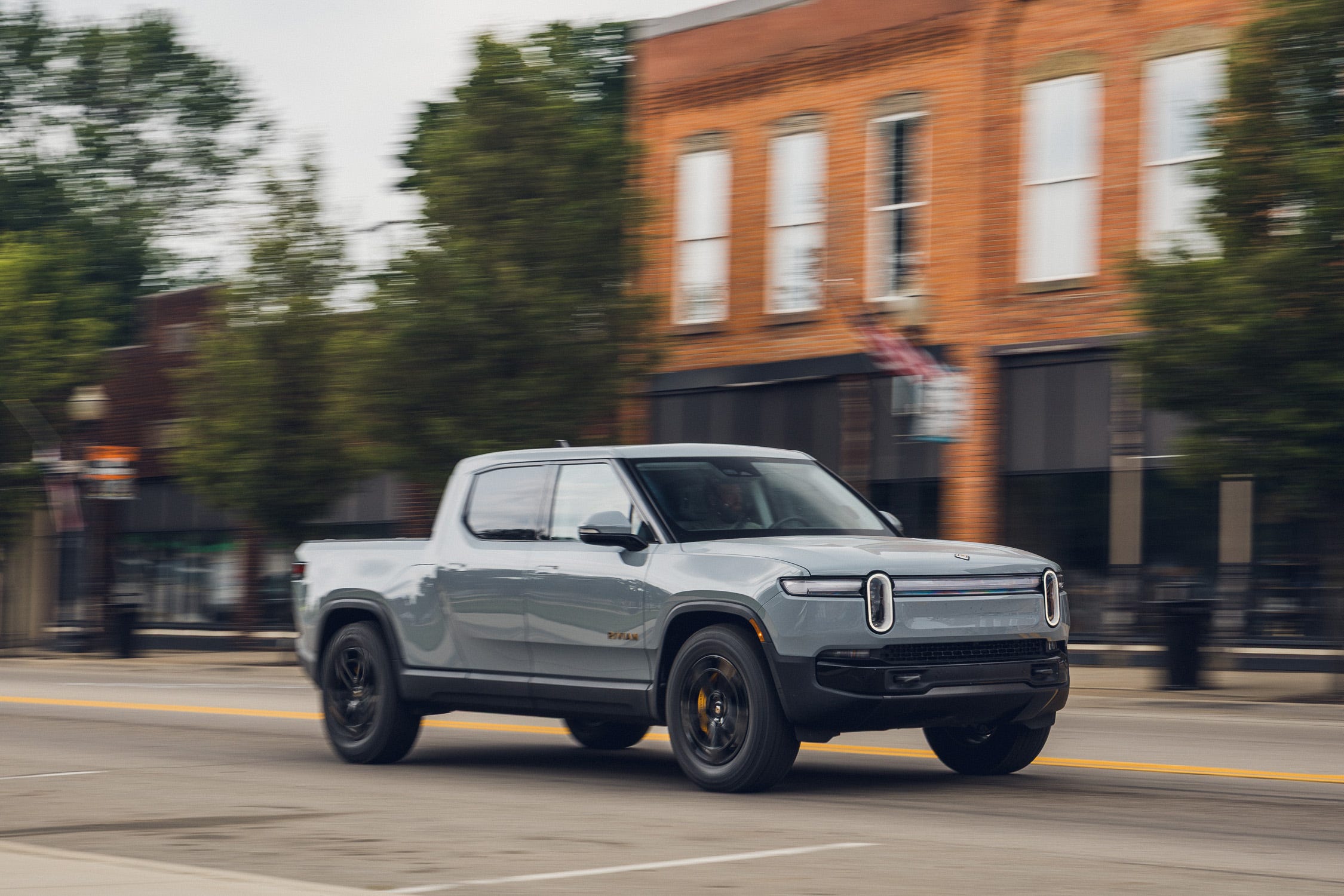 Časovaná pasca. Za výmenu autobatérie si autorizák účtuje 670 eur. Vymeniť ju za vlastnú znamená stratiť záruku