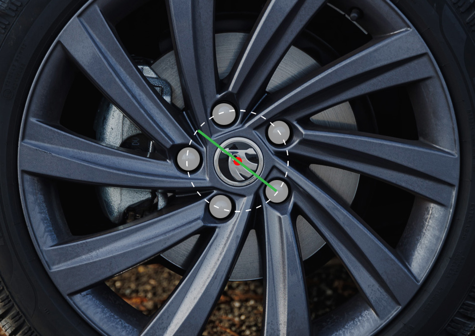 Autobazar.EU | Rozteč diskov pri nepárnom počte skrutiek: zmerajte vzdialenosť stredu otvoru na skrutky po stred disku a vynásobne dvomi. Získate tak priemer (zelená čiara, teda rozteč)