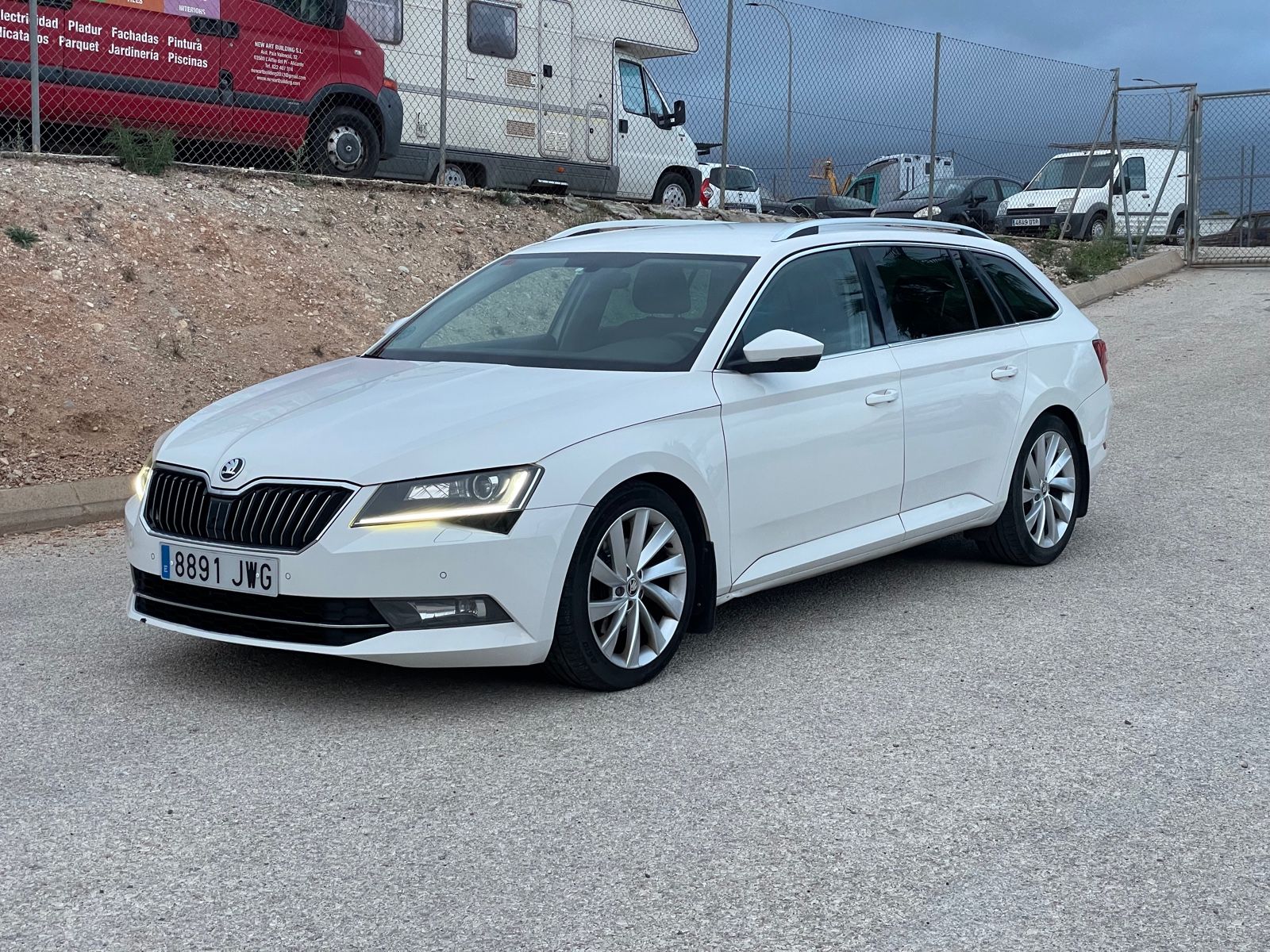 Ako vyzerá 8-ročný Superb po 812-tisíc km? Budete otvárať oči