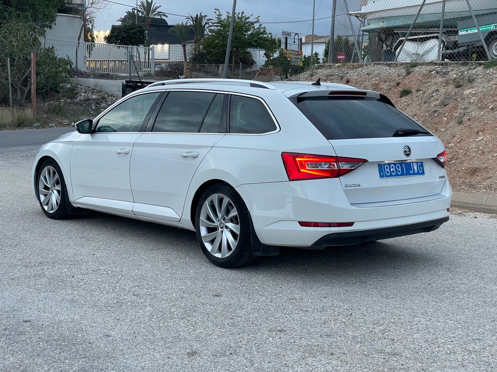 Ako vyzerá 8-ročný Superb po 812-tisíc km? Budete otvárať oči