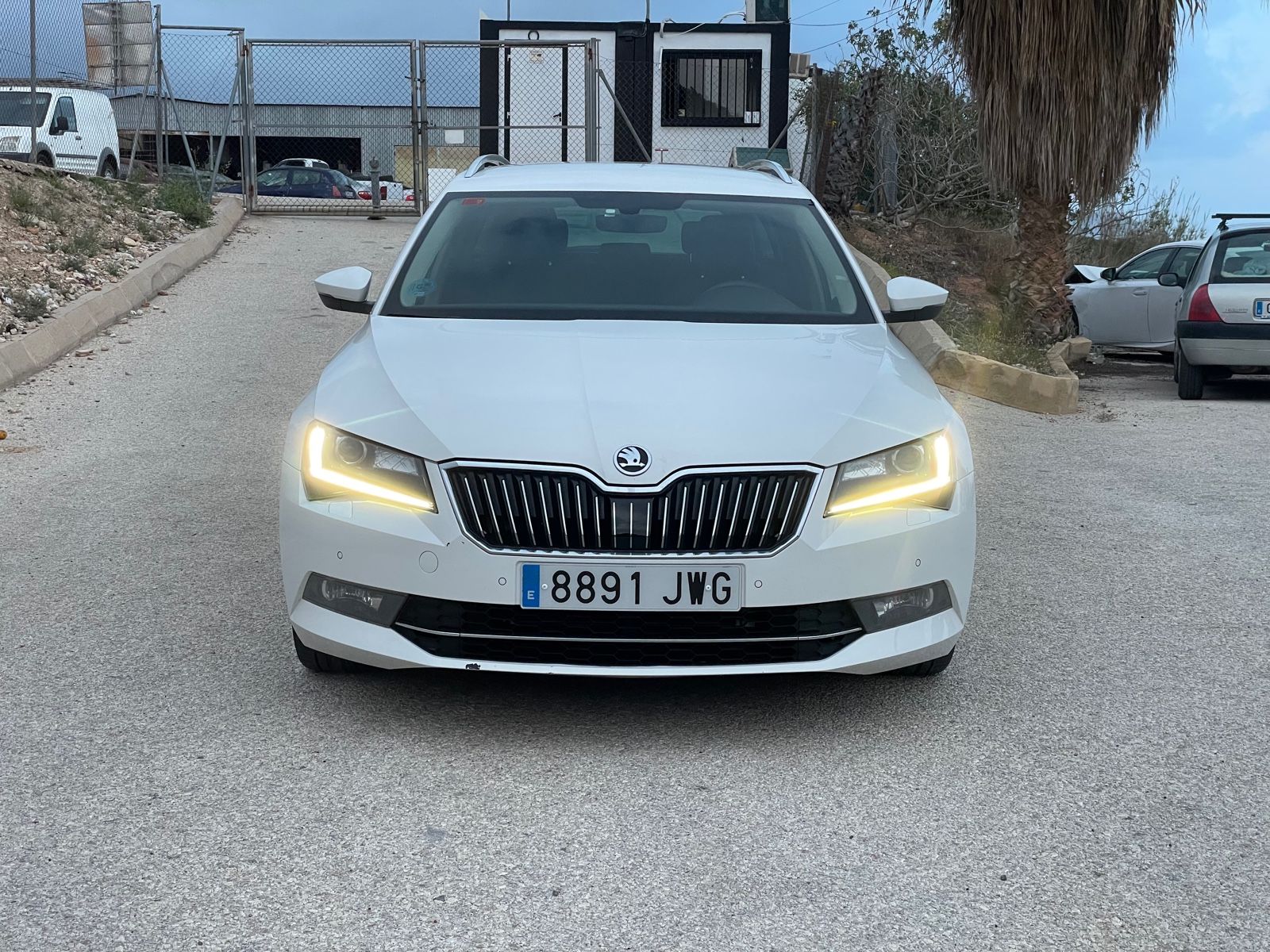 Ako vyzerá 8-ročný Superb po 812-tisíc km? Budete otvárať oči