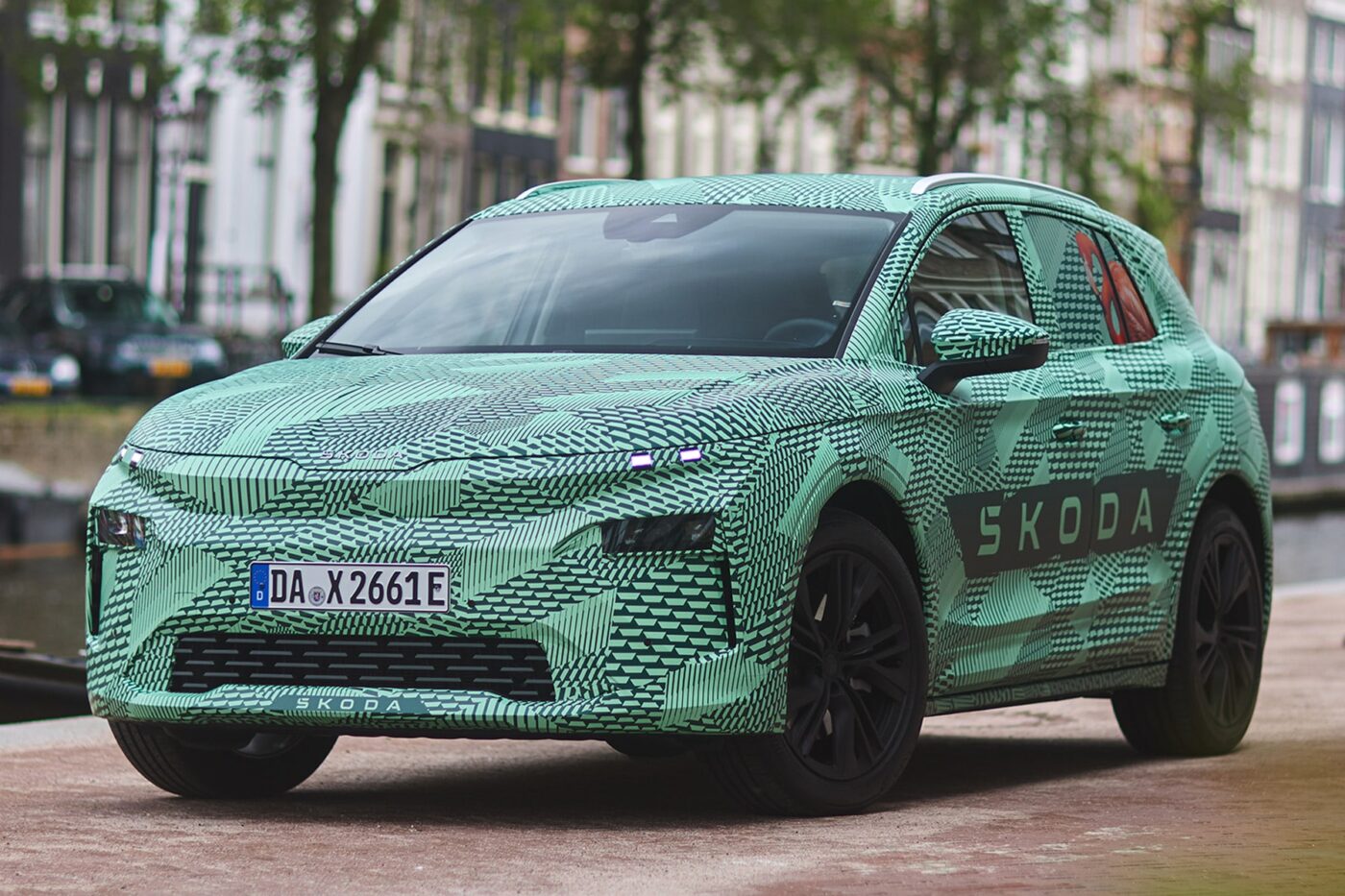 S príchodom novej Škody Elroq odštartovali špekulácie o cene. Neoficiálna informácia hovorí, že bude cenovka štartovať na sume pod 35 000 eur!