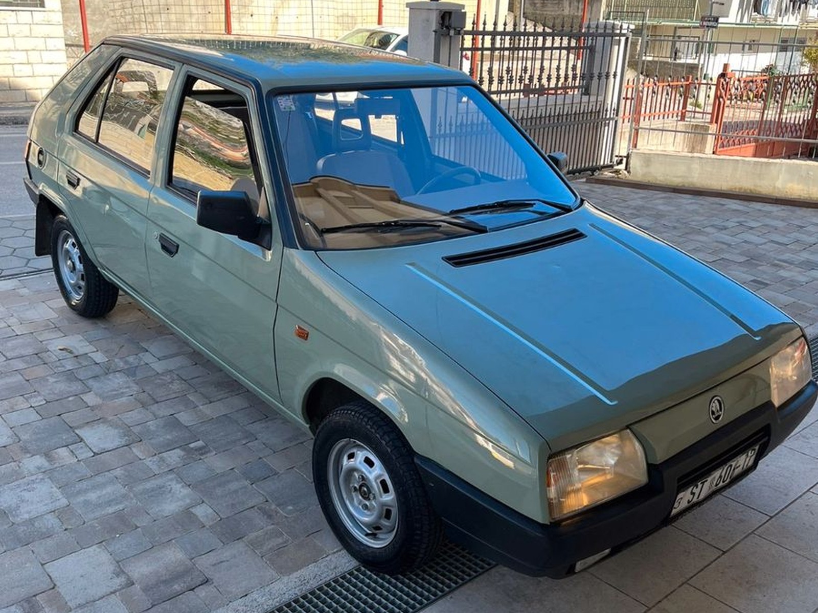 Škoda Favorit 135 L 1991 ako nová - rarita na predaj.