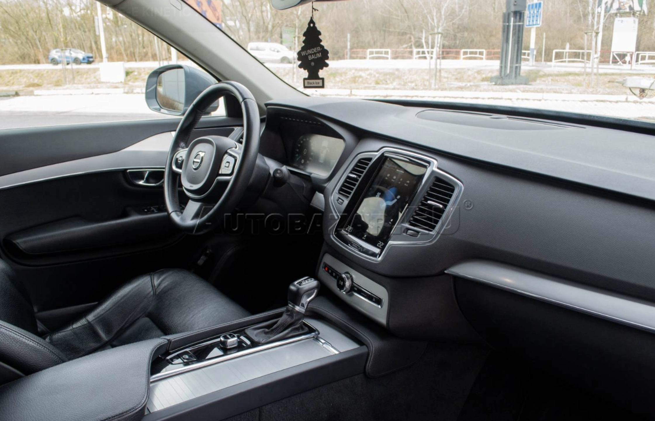 Tip z inzercie: Bezpečné 7-miestne Volvo XC90 pod 20-tisíc eur