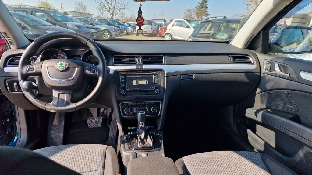 Táto Škoda Superb je ako nová, stojí ako Fabia!