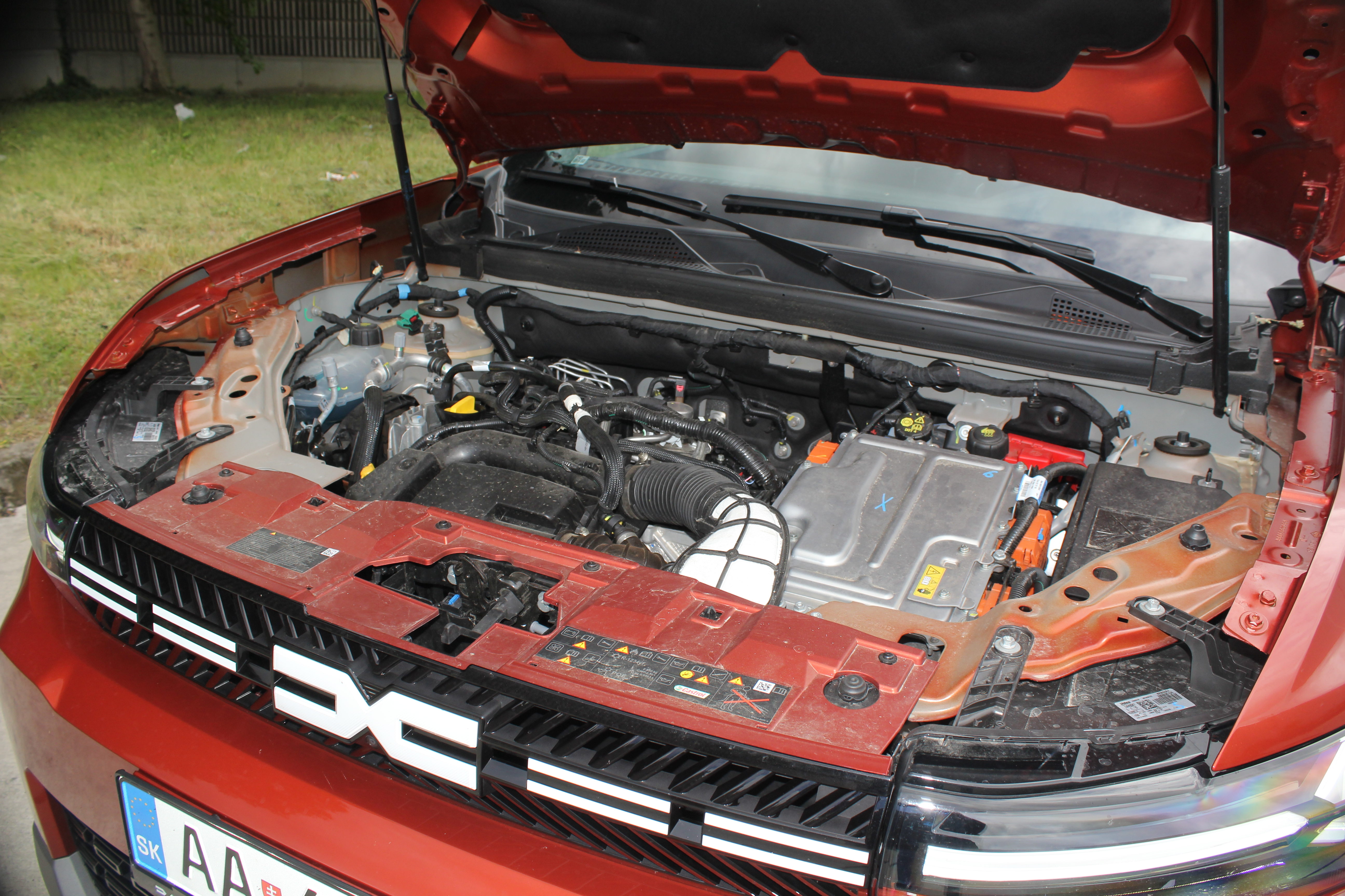 Redakcia Autobazar.EU, Dacia Bigster Hybrid 155