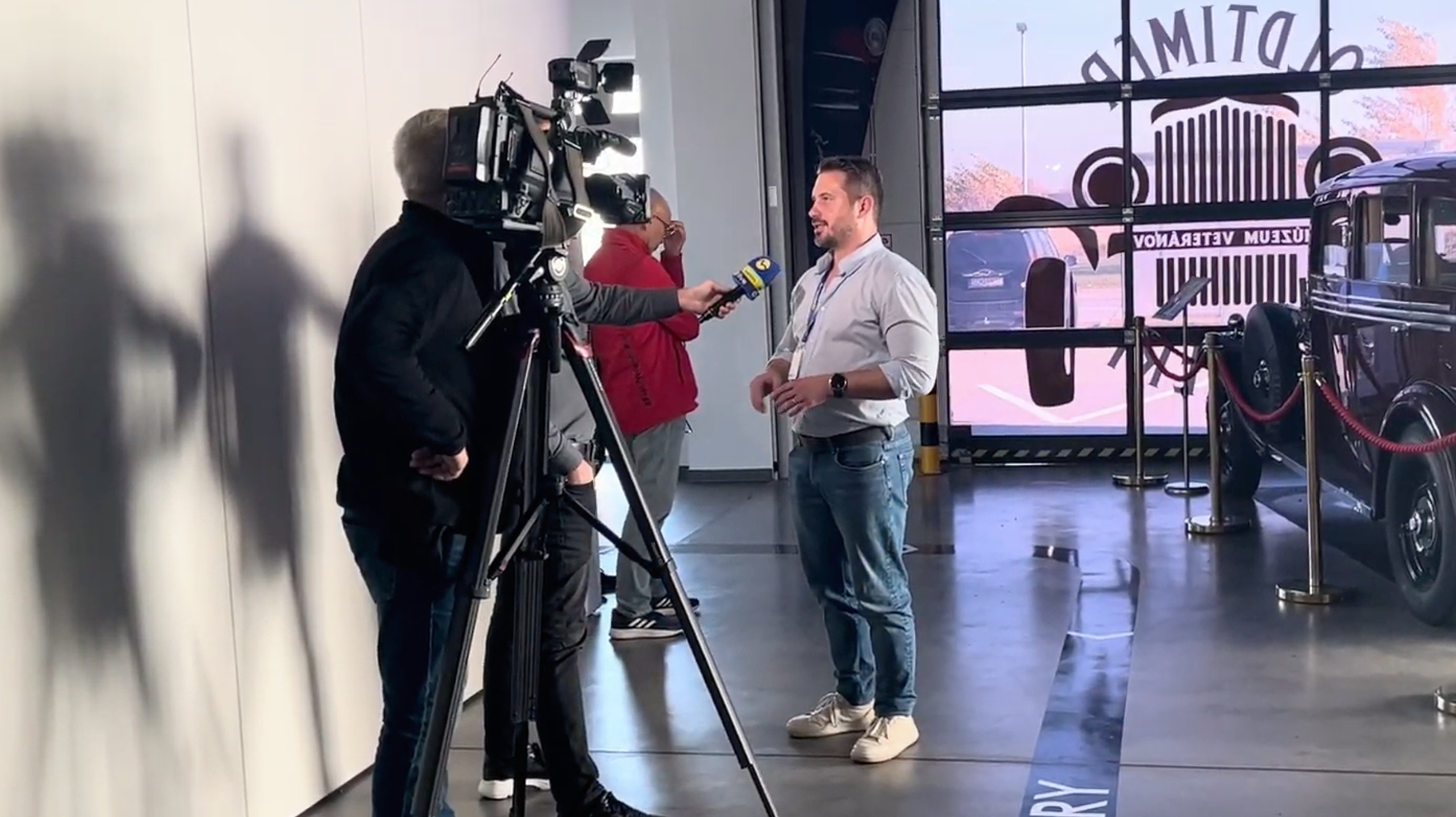 Autobazar.EU. Téma trestnosti stáčania kilometrov v médiách stále rezonuje, Autobazar.EU teraz sumarizoval reálne uložené tresty na Slovensku od roku 2020. Na fotografii Erik Stríž z portálu Autobazar.EU