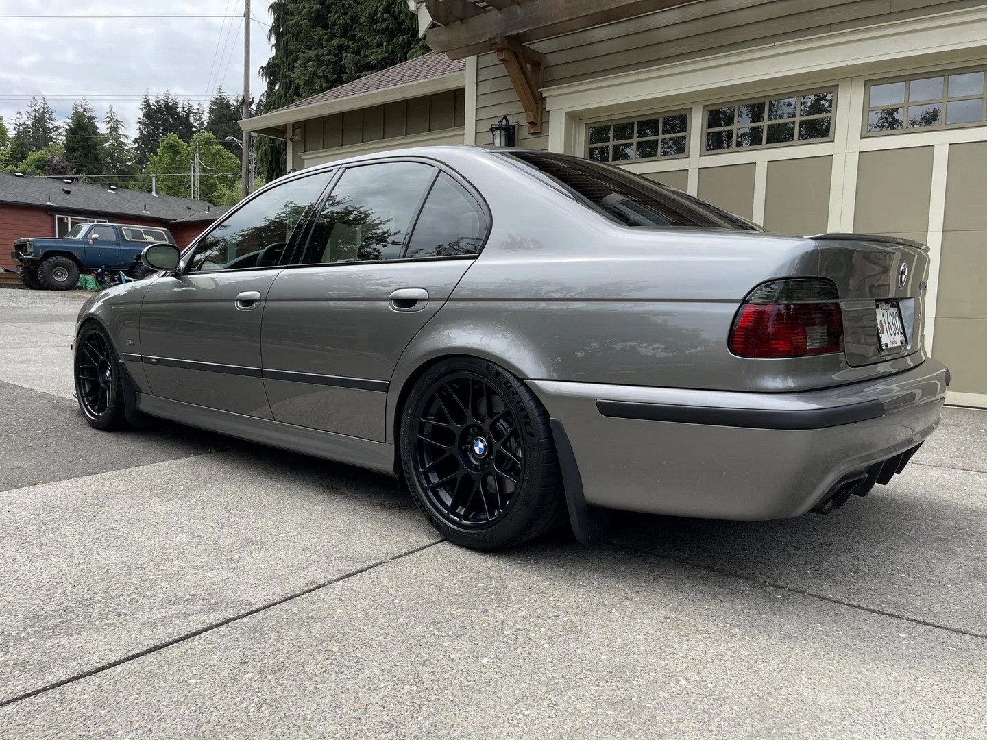 Toto BMW M5 stálo majiteľa 400 € mesačne len za servis!