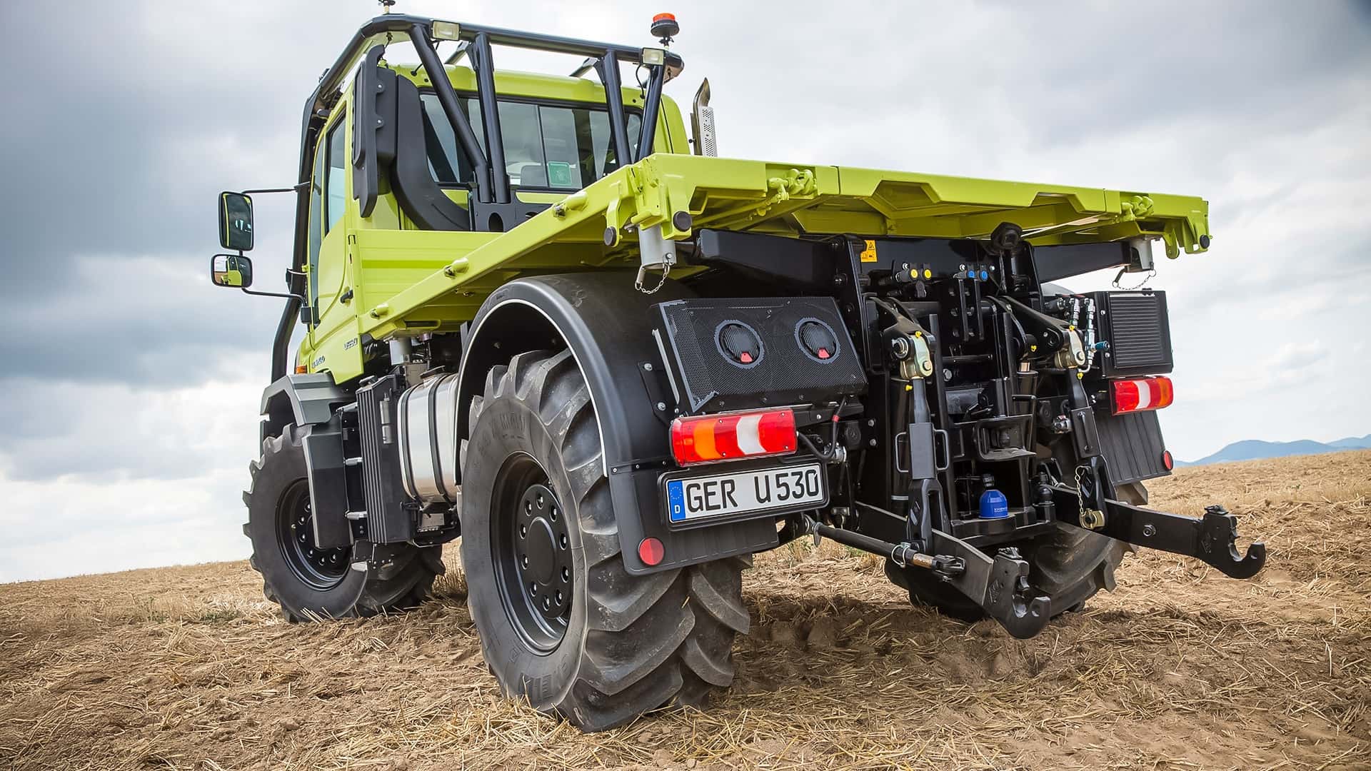 Mercedes Unimog je pripravený aj na koniec sveta, aj s novými verziami