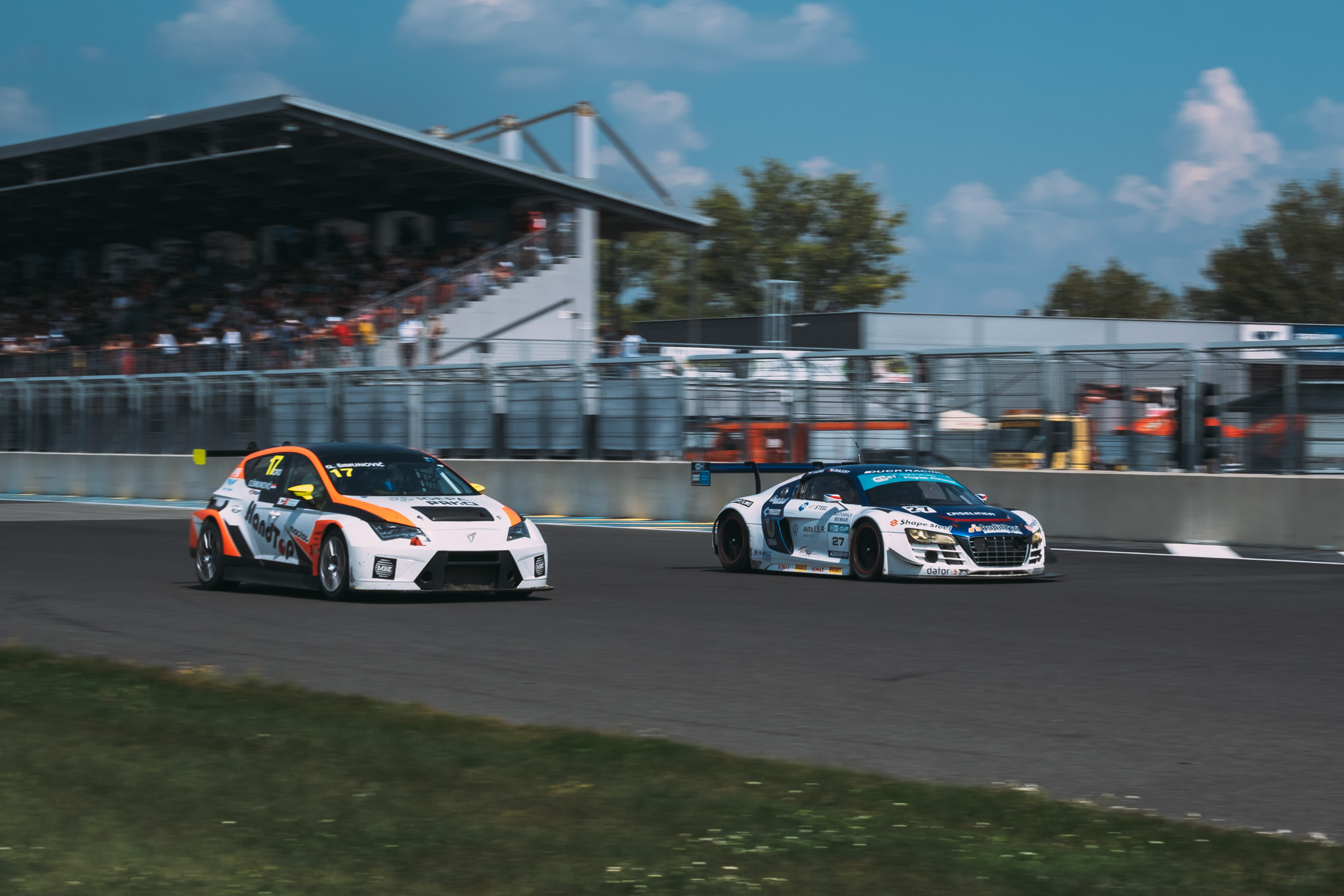 HORÚCA A VZRUŠUJÚCA VEĽKÁ CENA SR