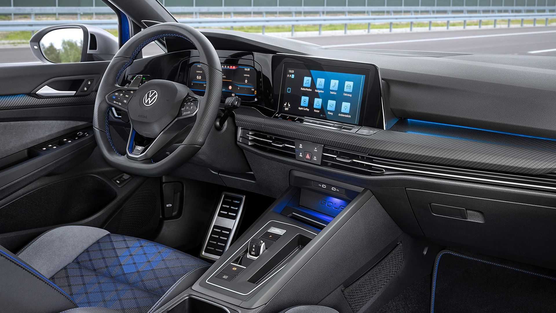 Ak nepotrebujete SUV, tak je Volkswagen Golf R Variant univerzálnym autom