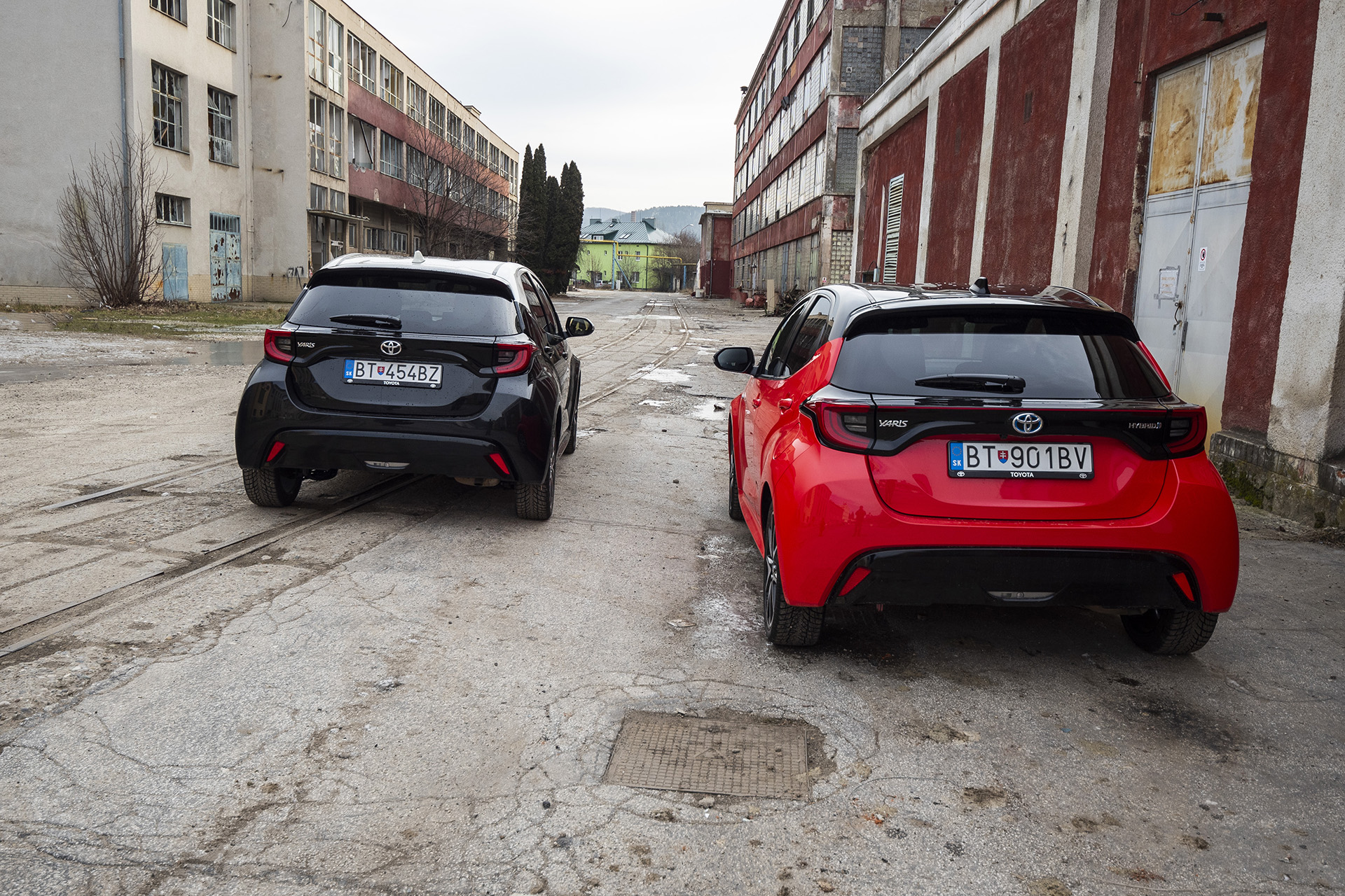 Porovnali sme dve verzie Toyoty Yaris. Ktorá je lepšia?